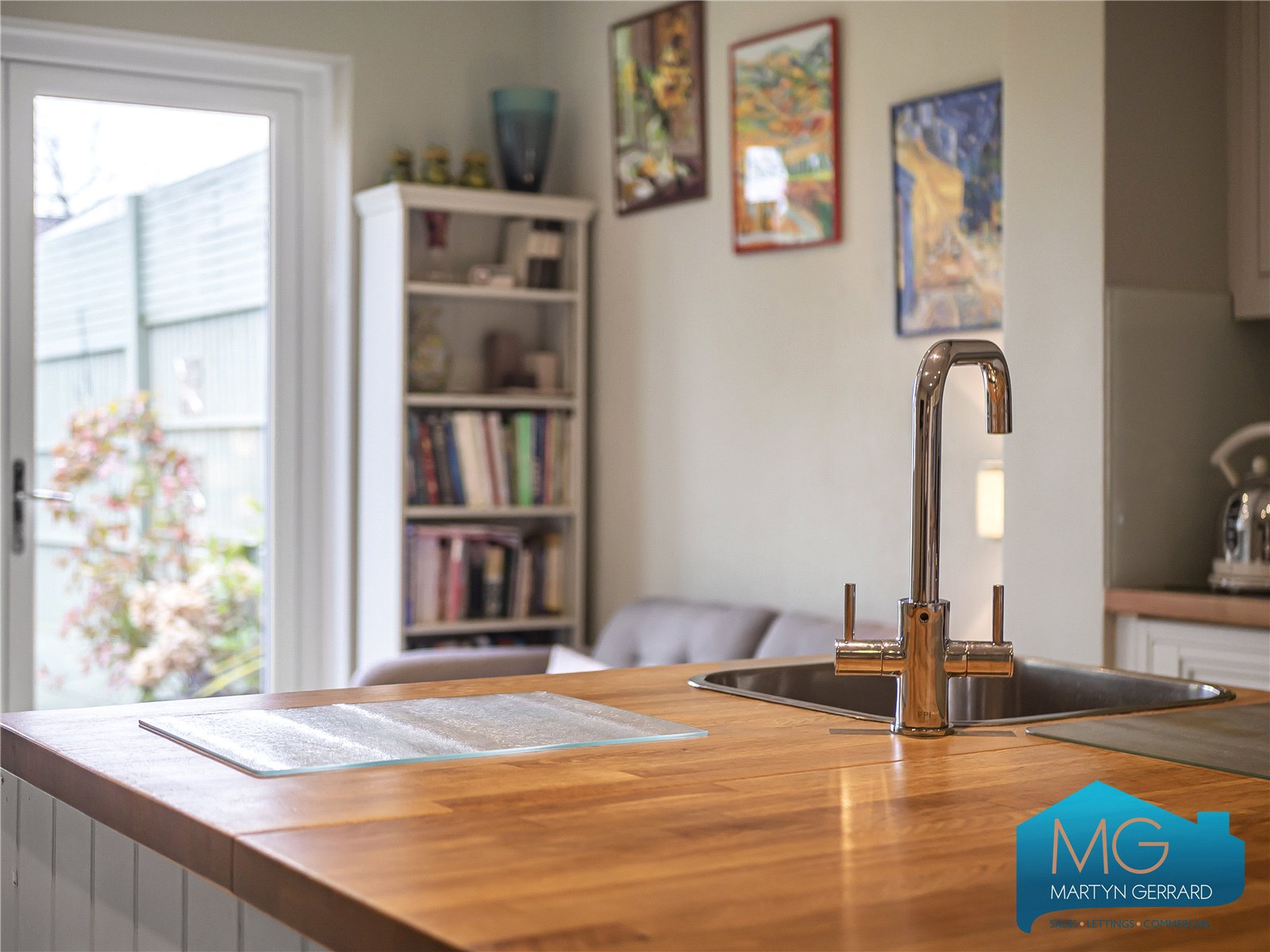 4 bedroom Terraced House for sale - Martyn Gerrard