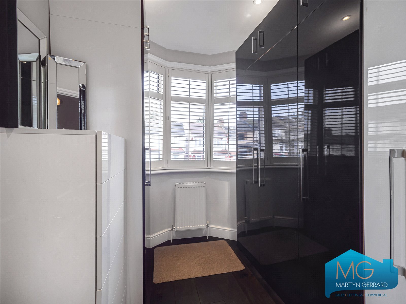 4 bedroom Terraced House for sale - Martyn Gerrard
