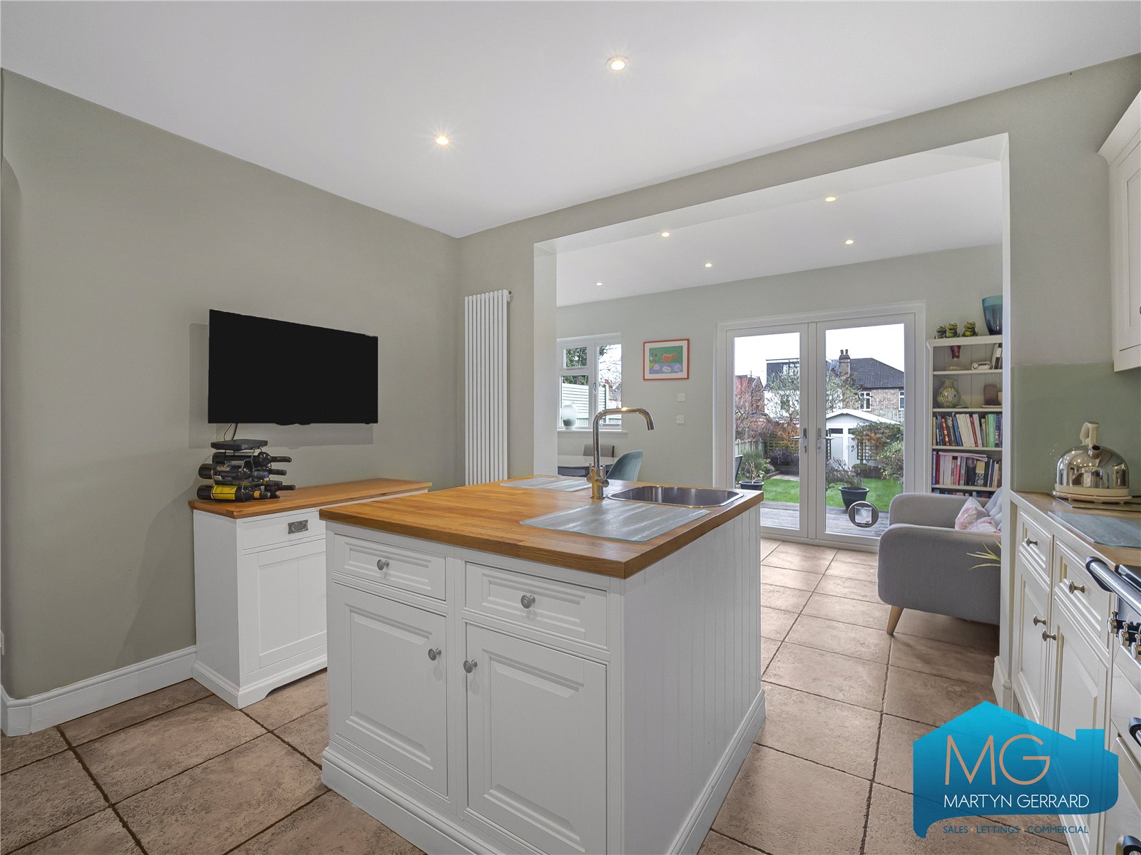 4 bedroom Terraced House for sale - Martyn Gerrard