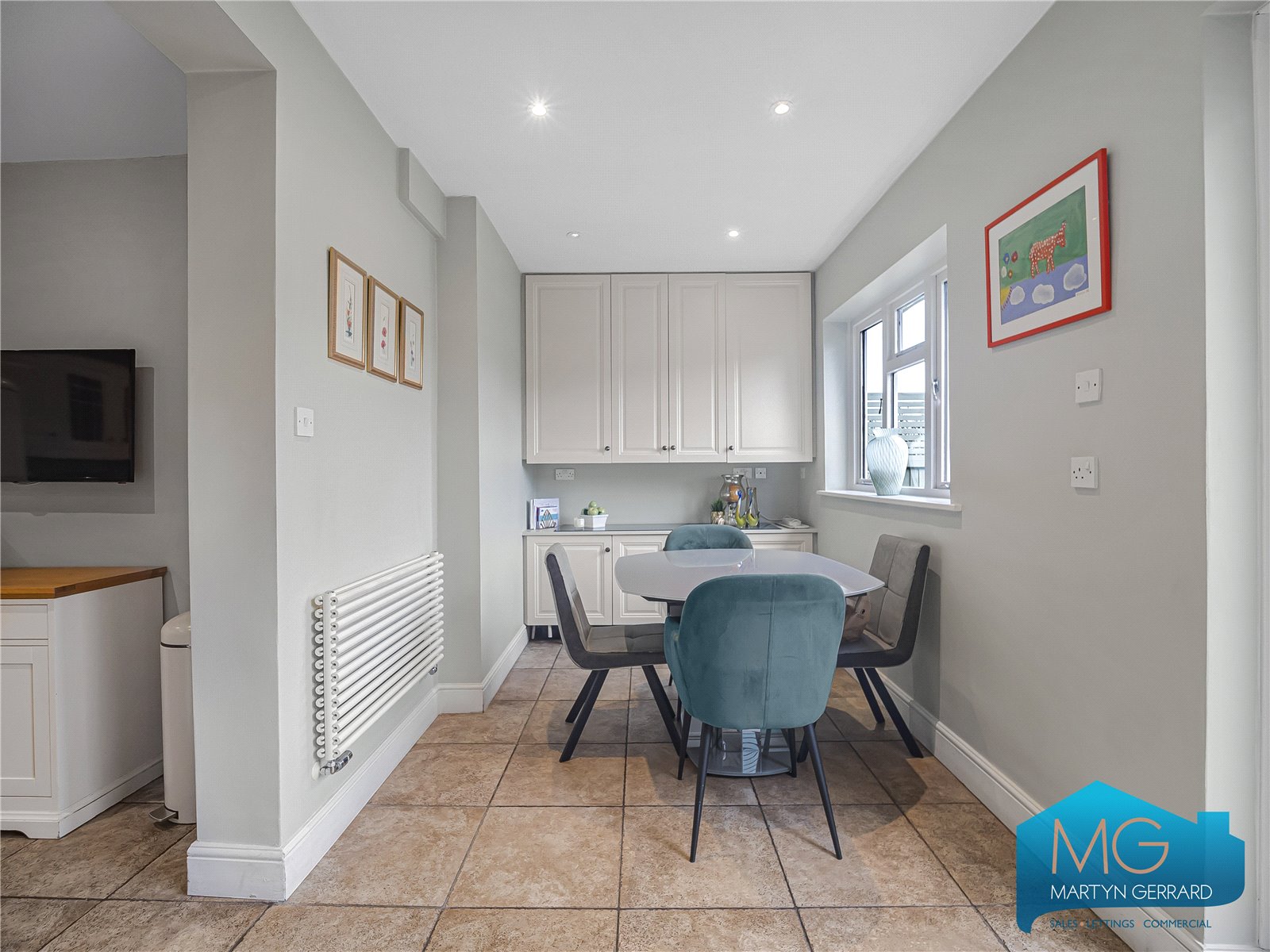 4 bedroom Terraced House for sale - Martyn Gerrard