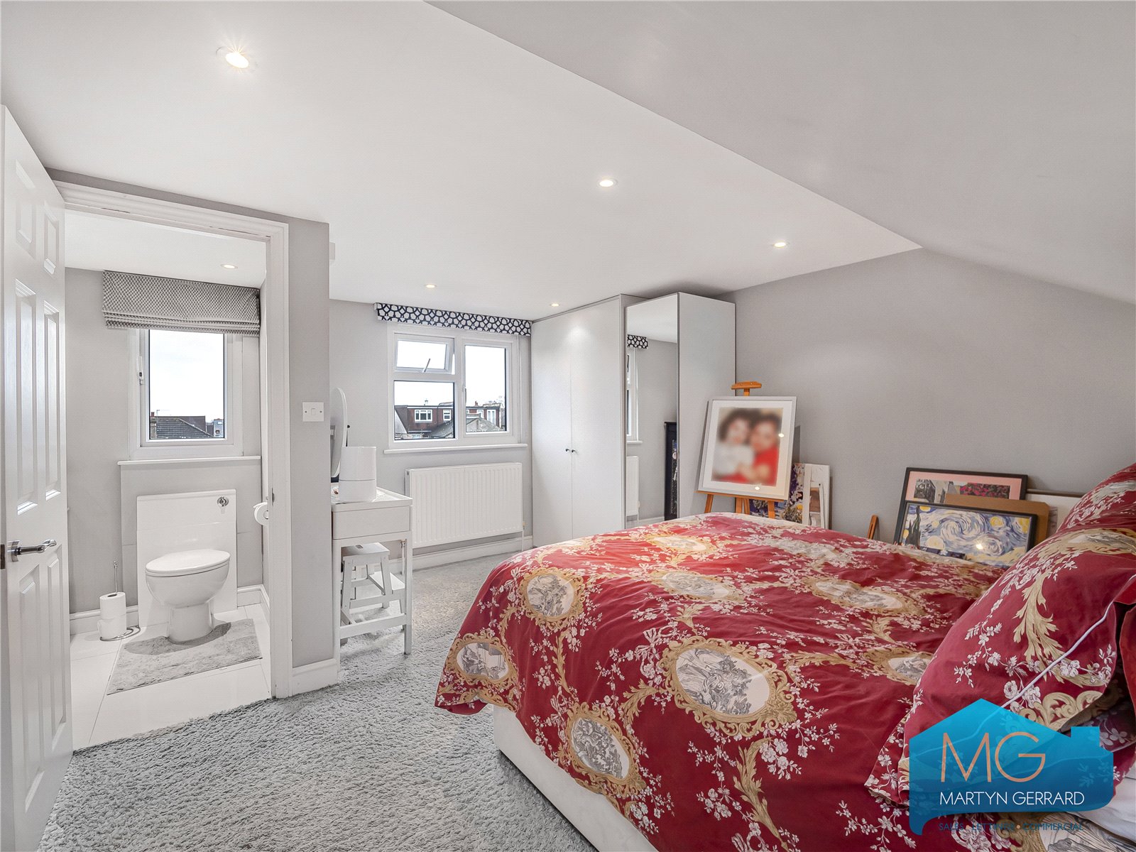 4 bedroom Terraced House for sale - Martyn Gerrard