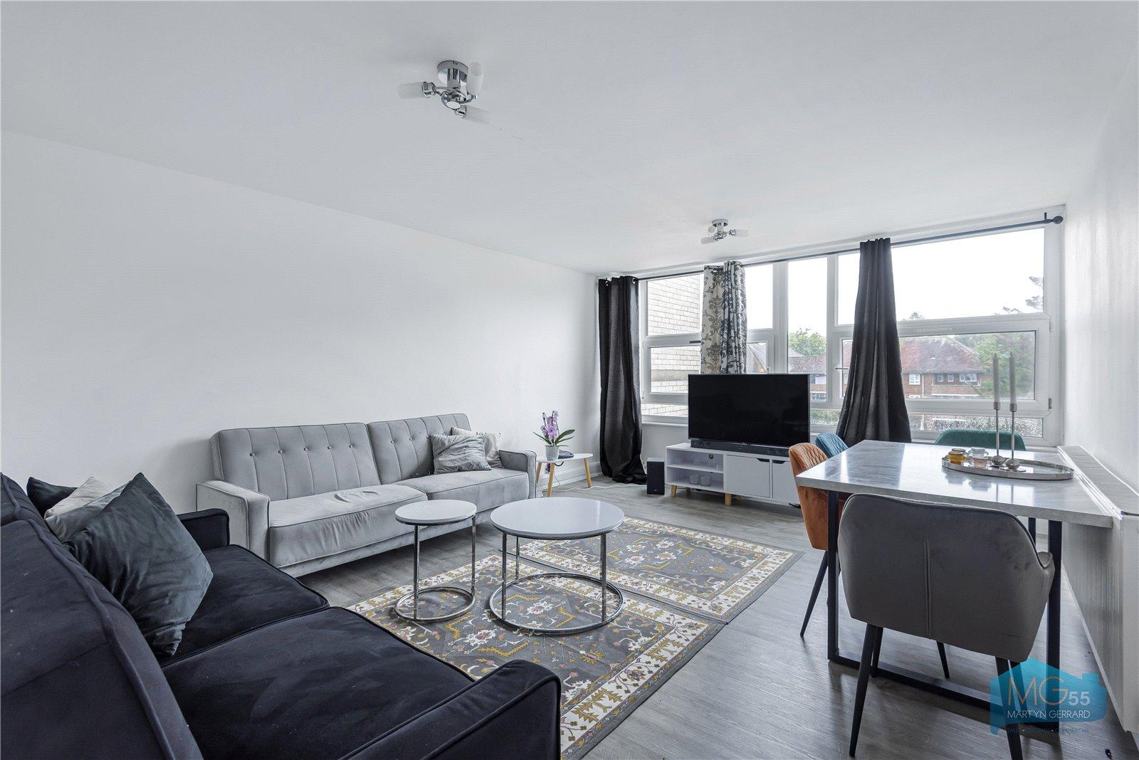 2 bedroom Apartment to rent - Martyn Gerrard