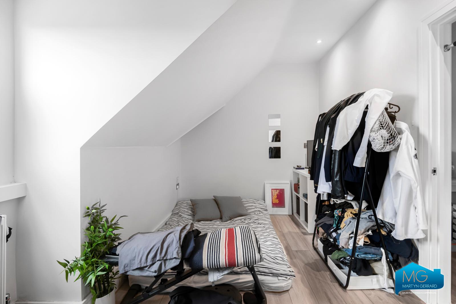 2 bedroom Apartment to rent - Martyn Gerrard