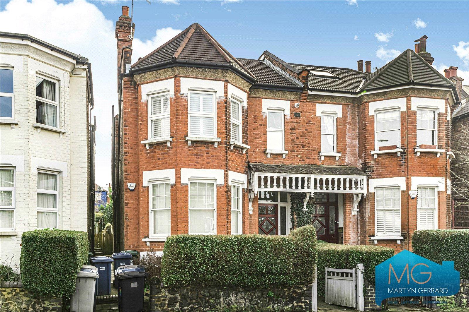 3 bedroom Apartment for sale - Martyn Gerrard
