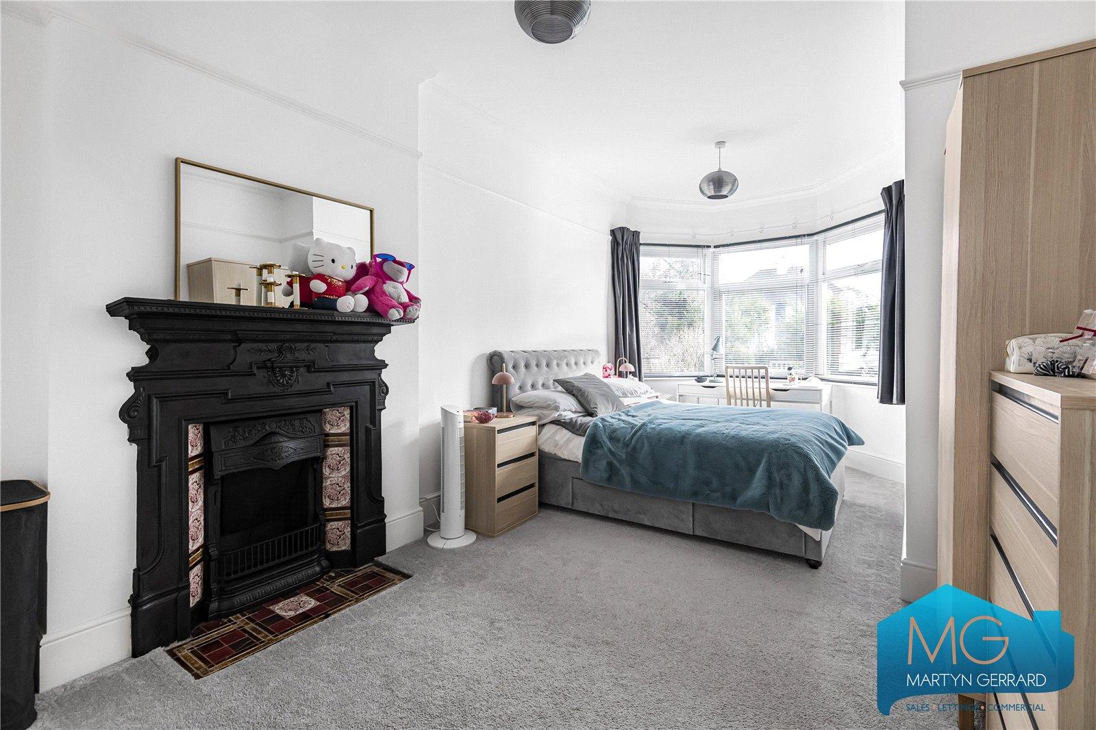 3 bedroom Apartment for sale - Martyn Gerrard