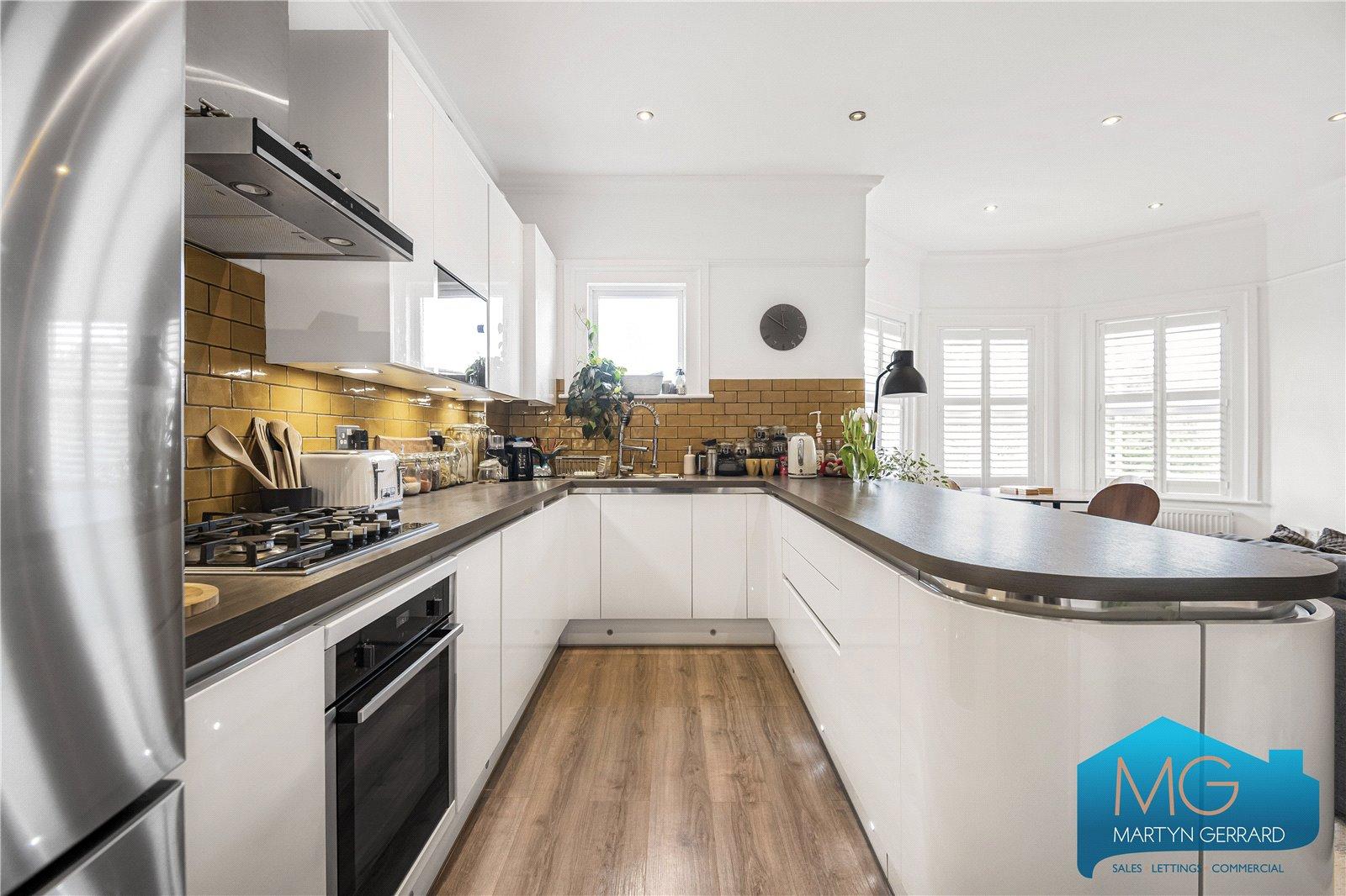 3 bedroom Apartment for sale - Martyn Gerrard