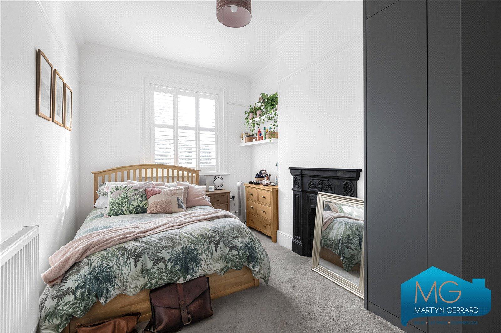 3 bedroom Apartment for sale - Martyn Gerrard
