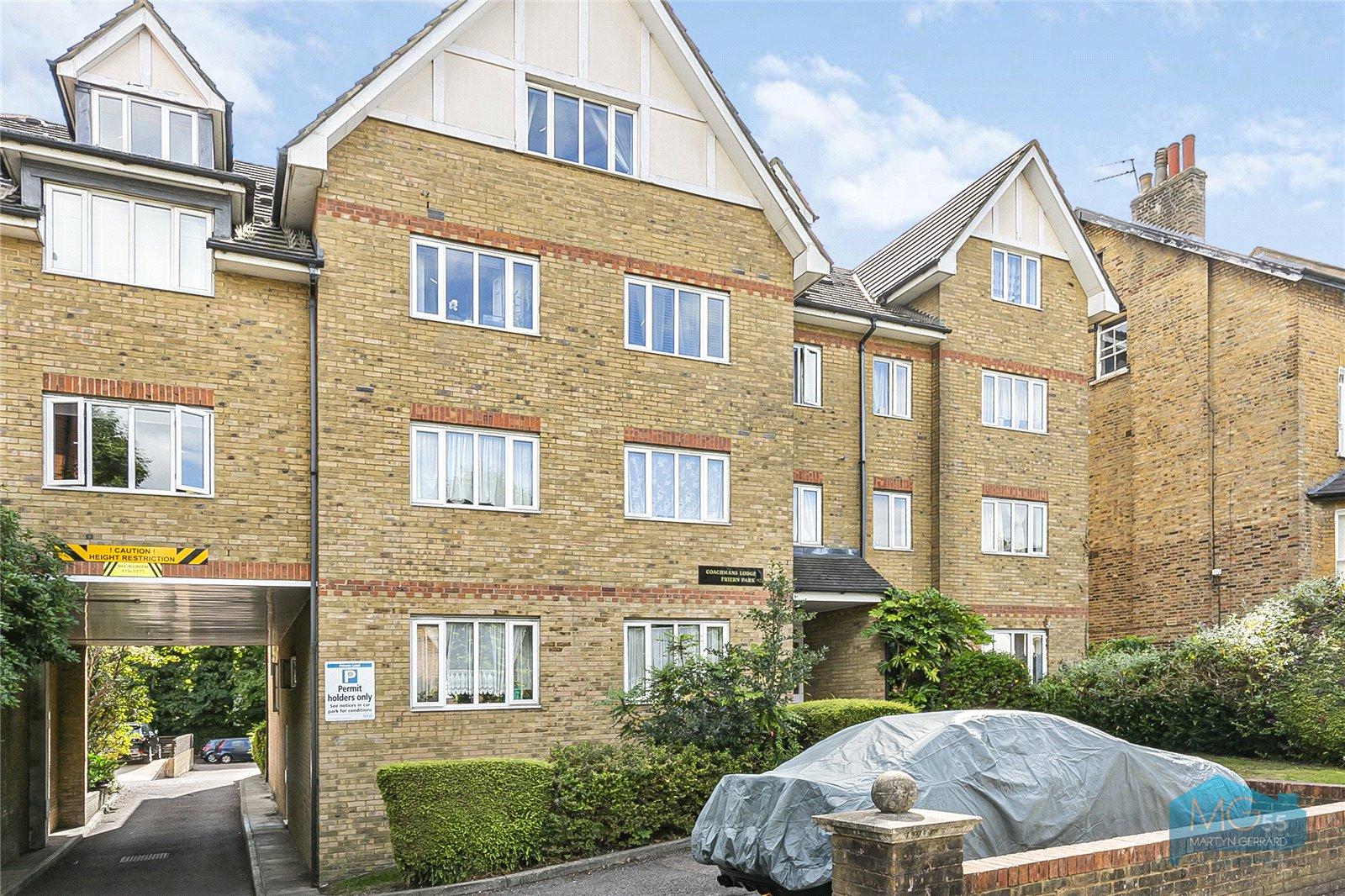 2 bedroom Ground Floor Flat to rent - Martyn Gerrard