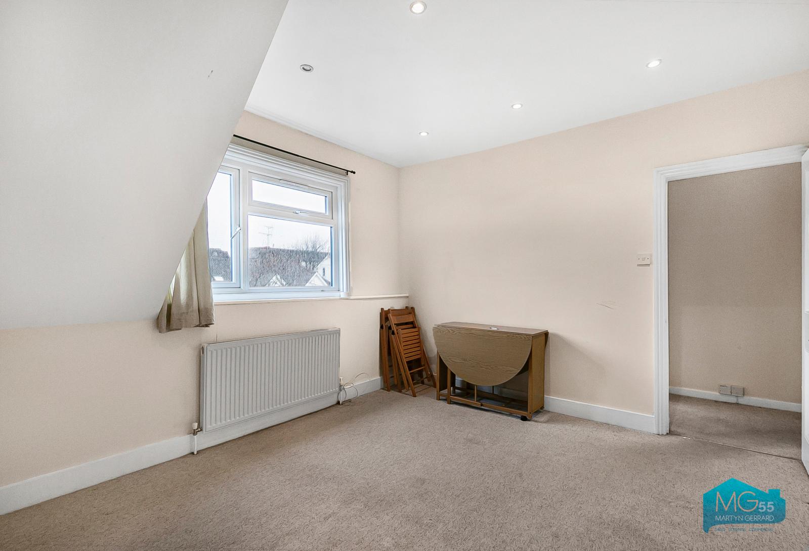 2 bedroom Apartment to rent - Martyn Gerrard