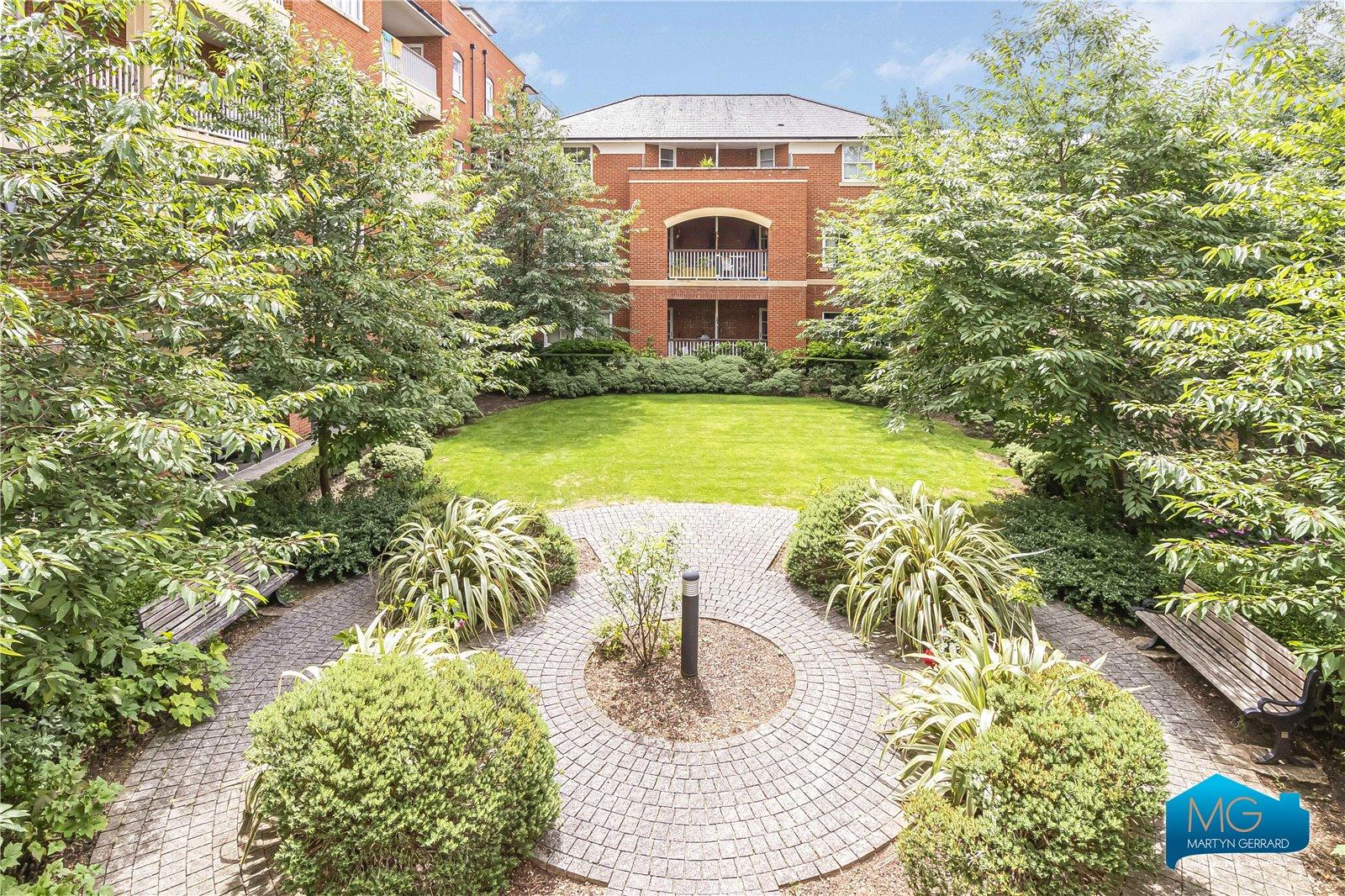 3 bedroom Apartment to rent - Martyn Gerrard