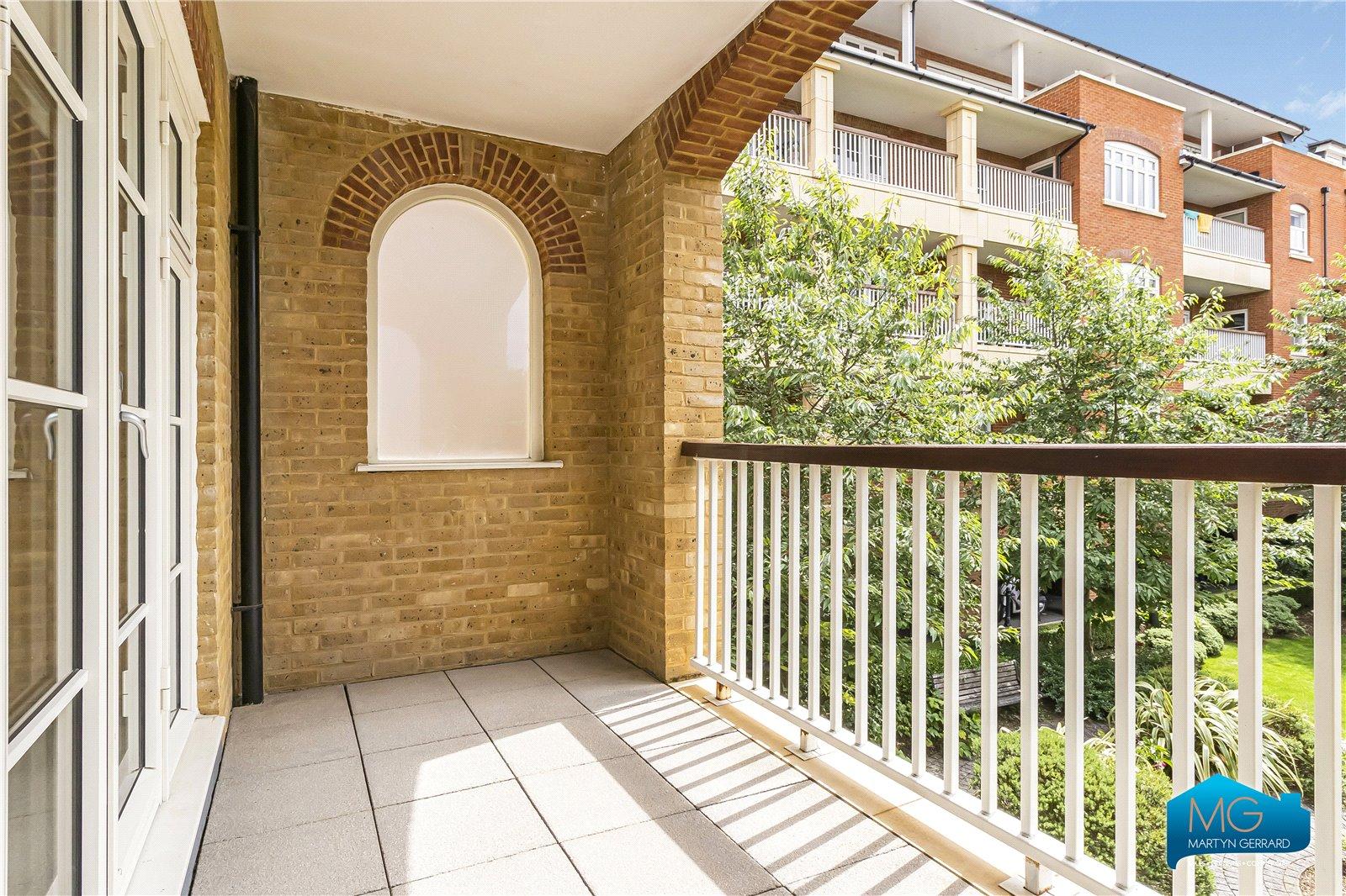 3 bedroom Apartment to rent - Martyn Gerrard
