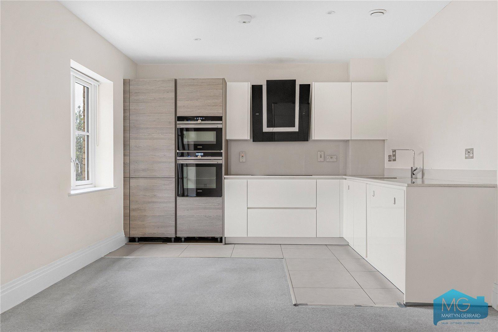 3 bedroom Apartment to rent + ' - Martyn Gerrard