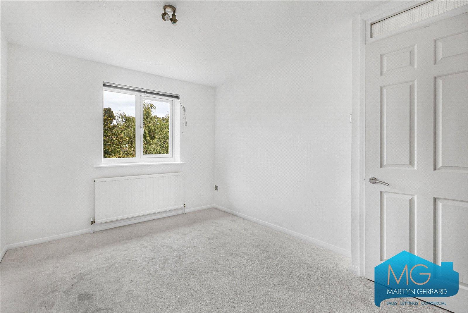 2 bedroom Apartment for sale - Martyn Gerrard