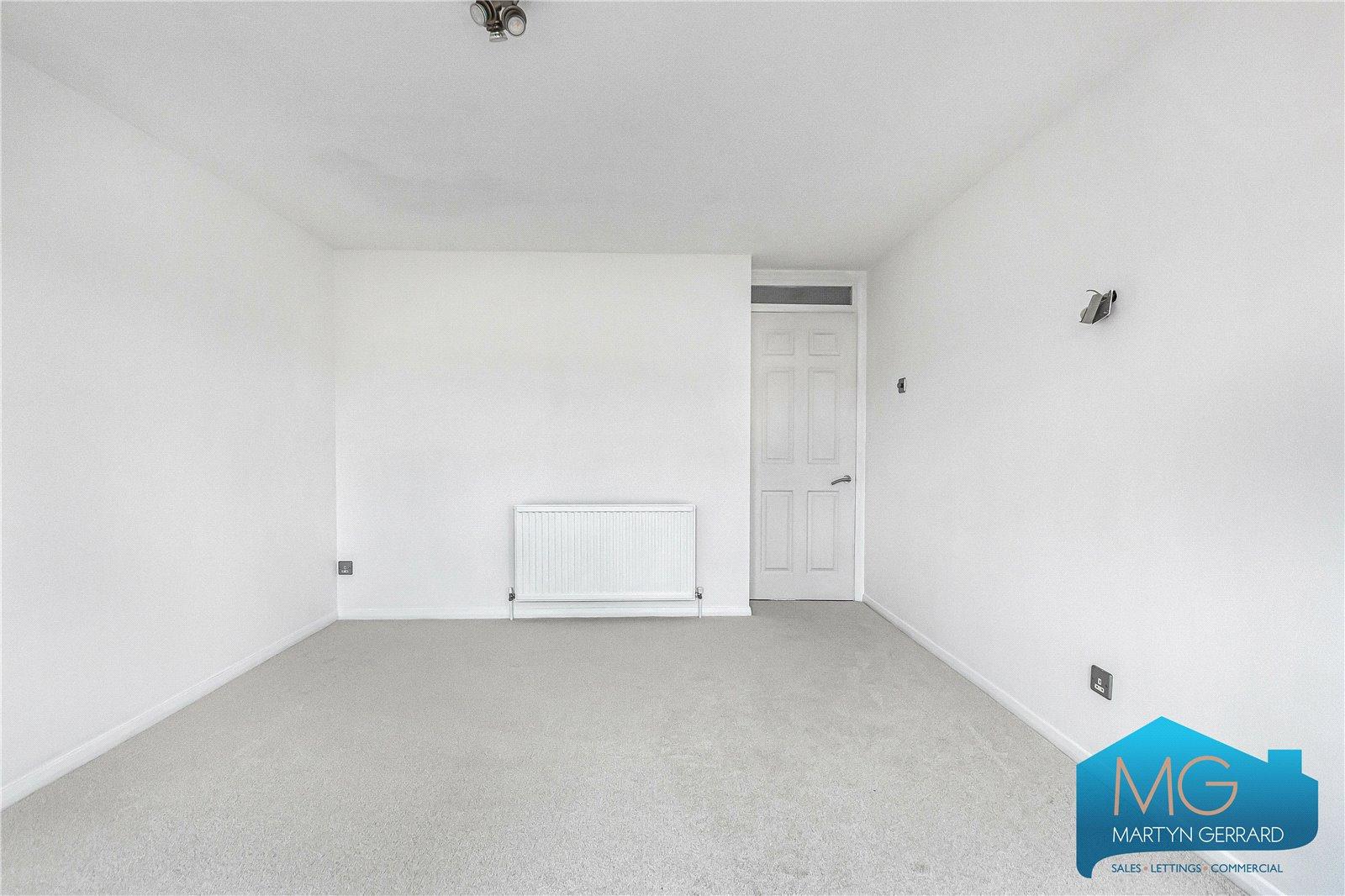 2 bedroom Apartment for sale - Martyn Gerrard