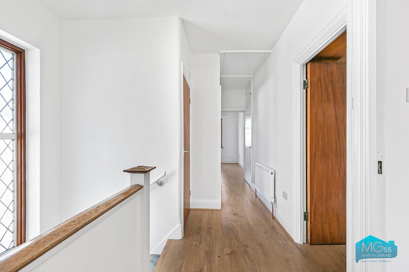 4 bedroom Semi-Detached House to rent - Martyn Gerrard