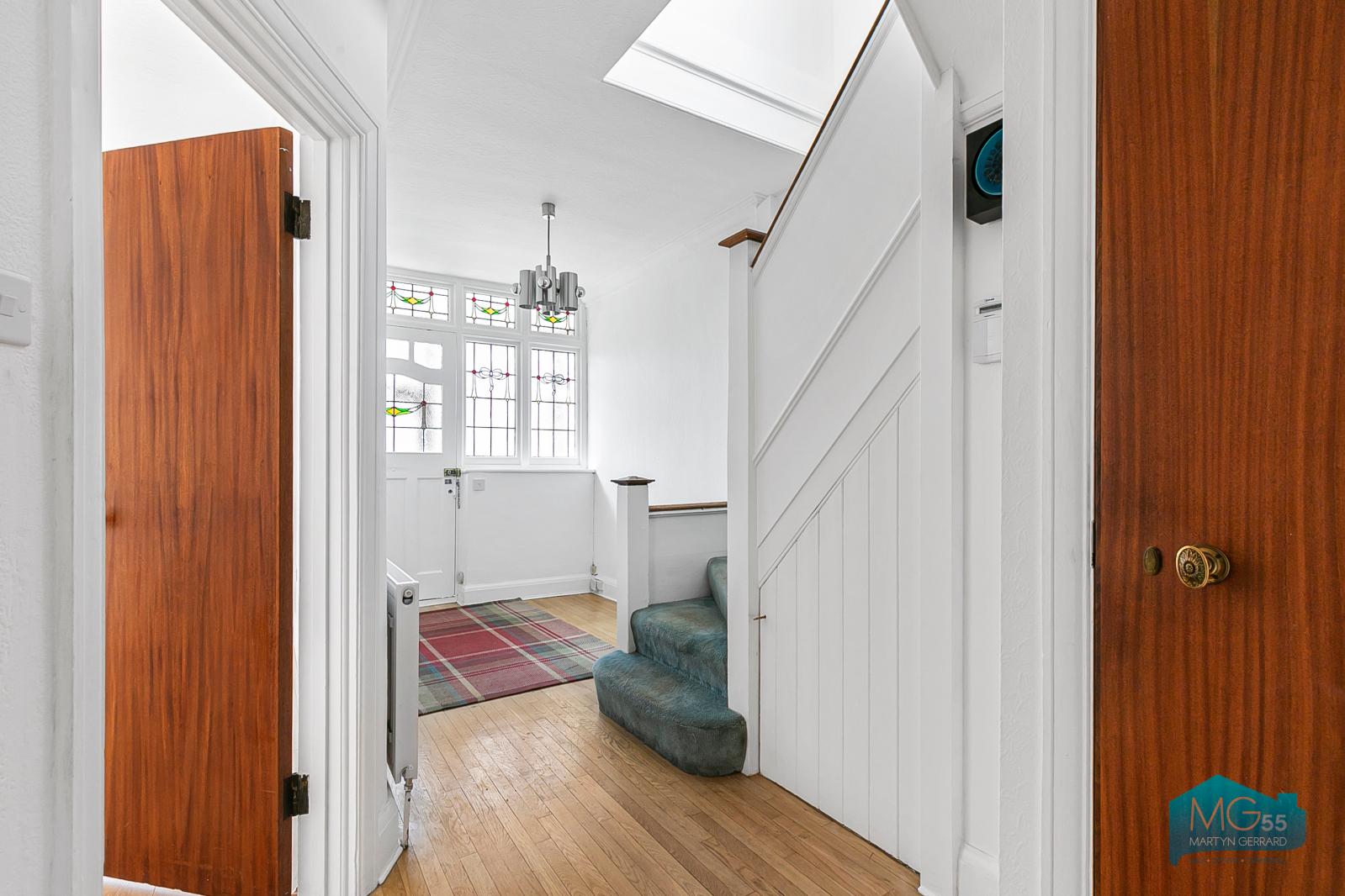 4 bedroom Semi-Detached House to rent - Martyn Gerrard