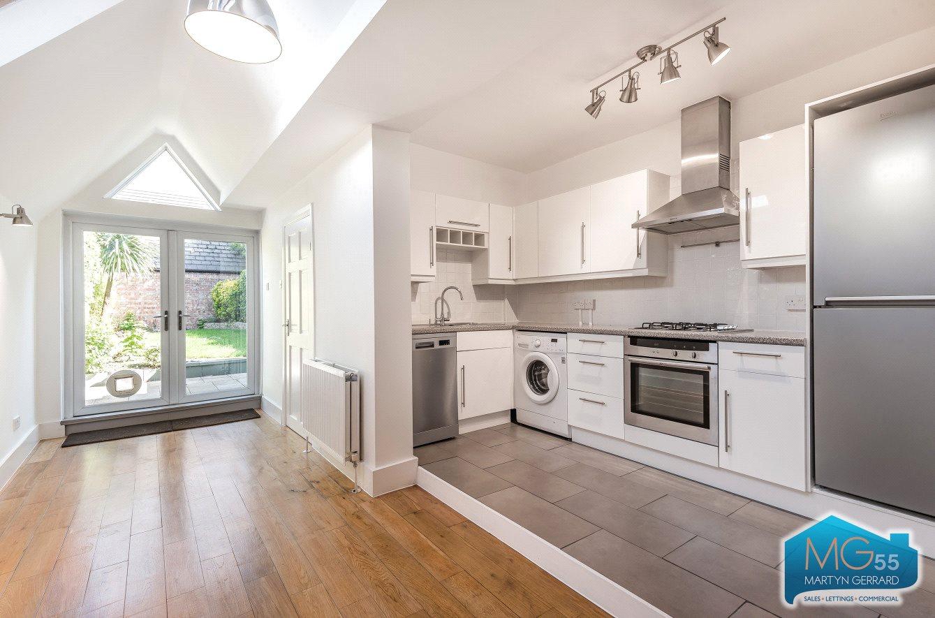 2 bedroom Terraced House to rent - Martyn Gerrard