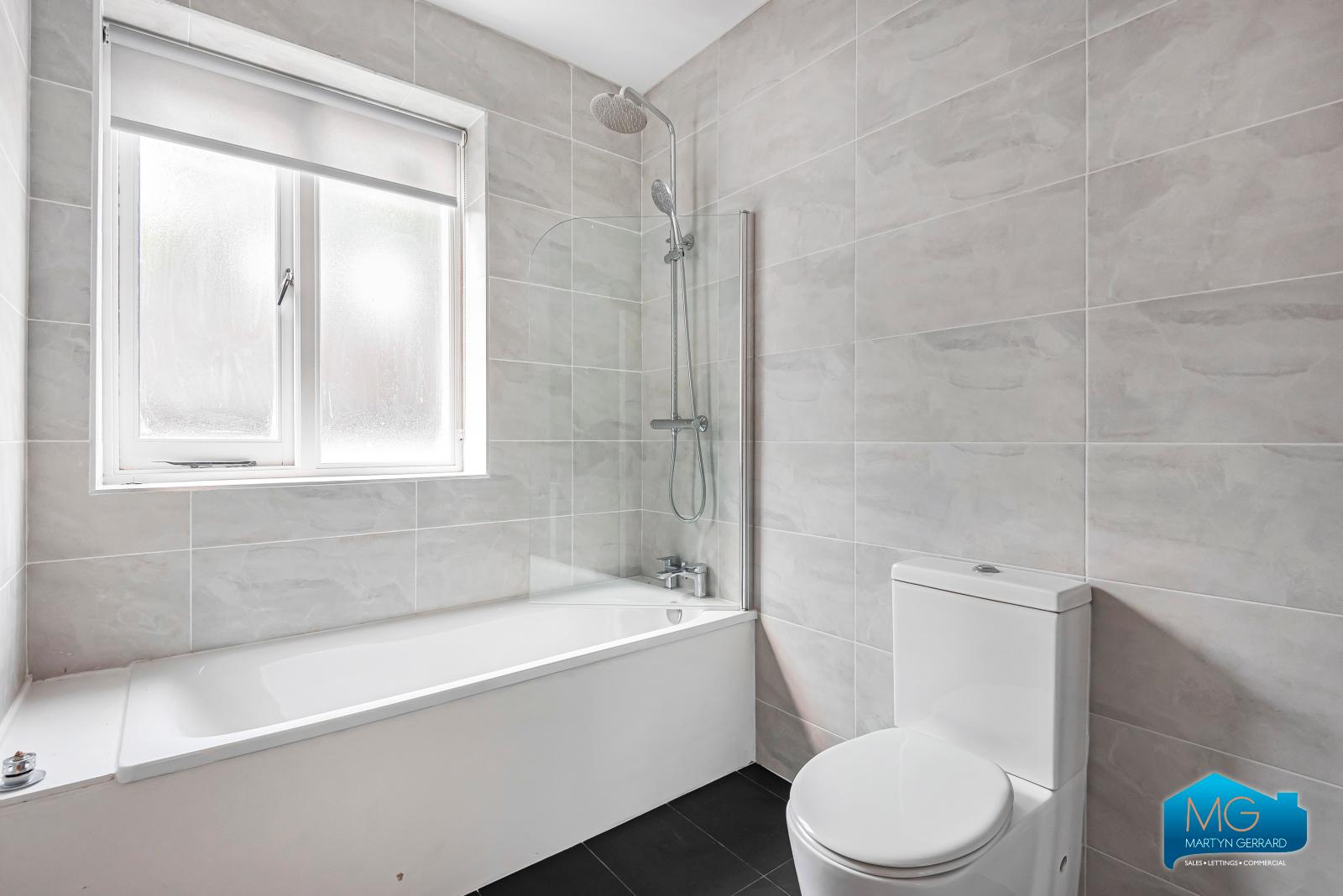 2 bedroom Semi-Detached House to rent - Martyn Gerrard
