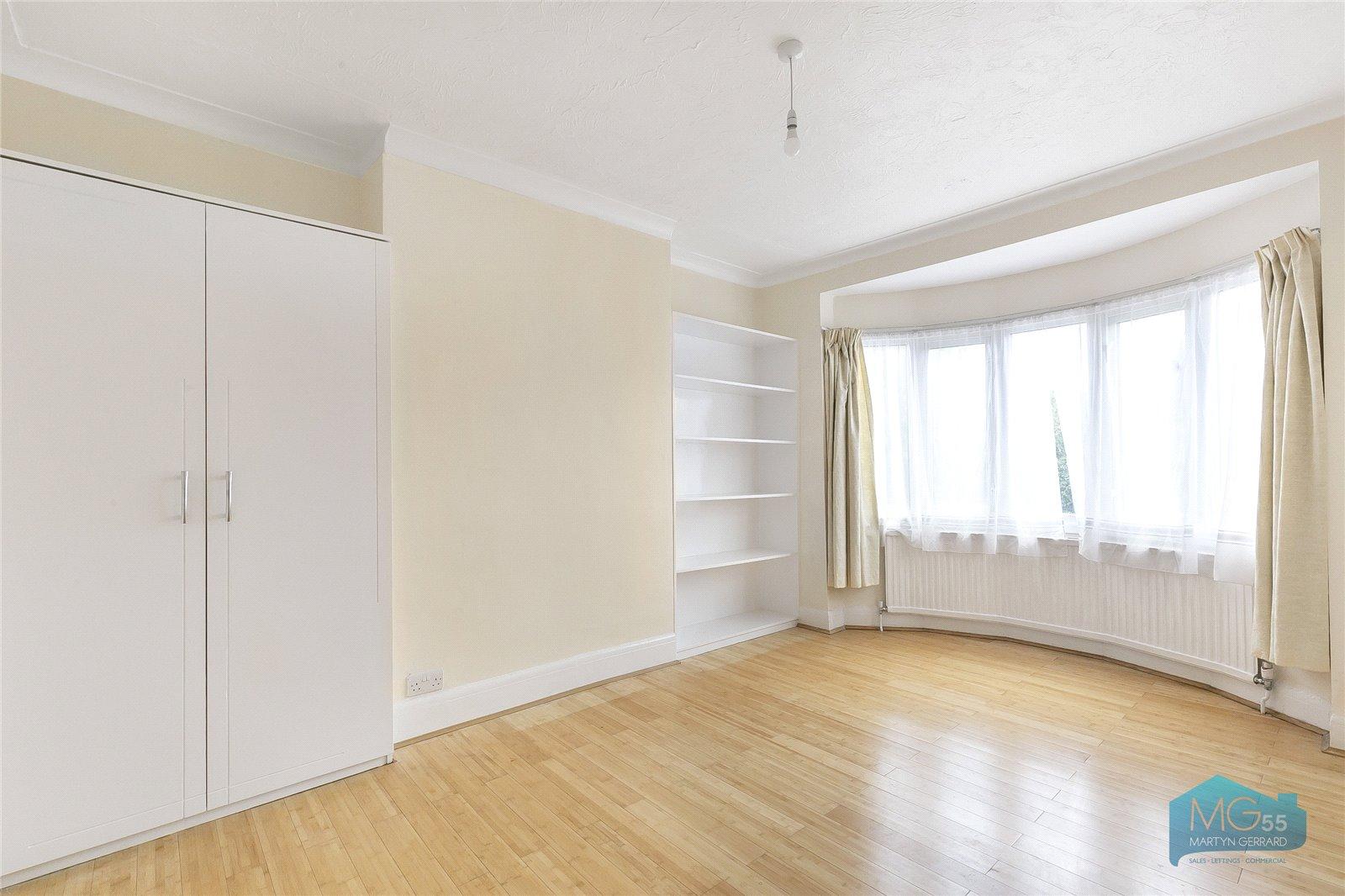 4 bedroom Semi-Detached House to rent - Martyn Gerrard