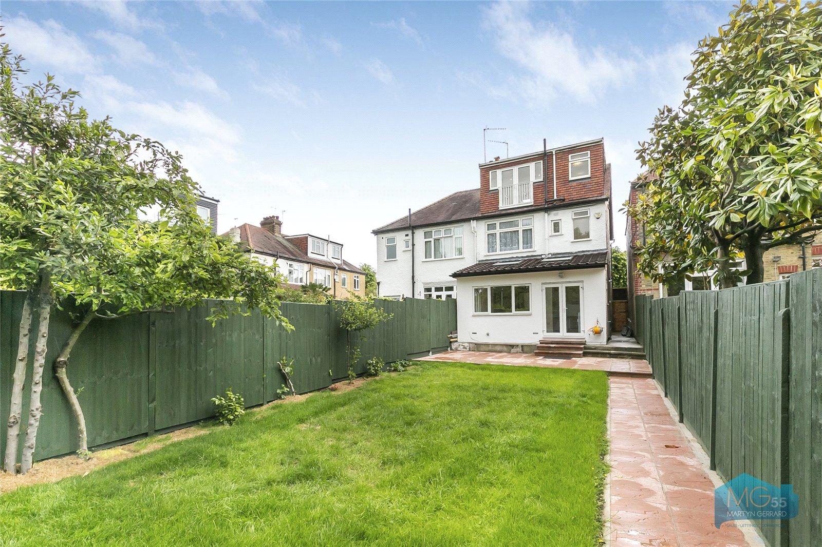 4 bedroom Semi-Detached House to rent - Martyn Gerrard