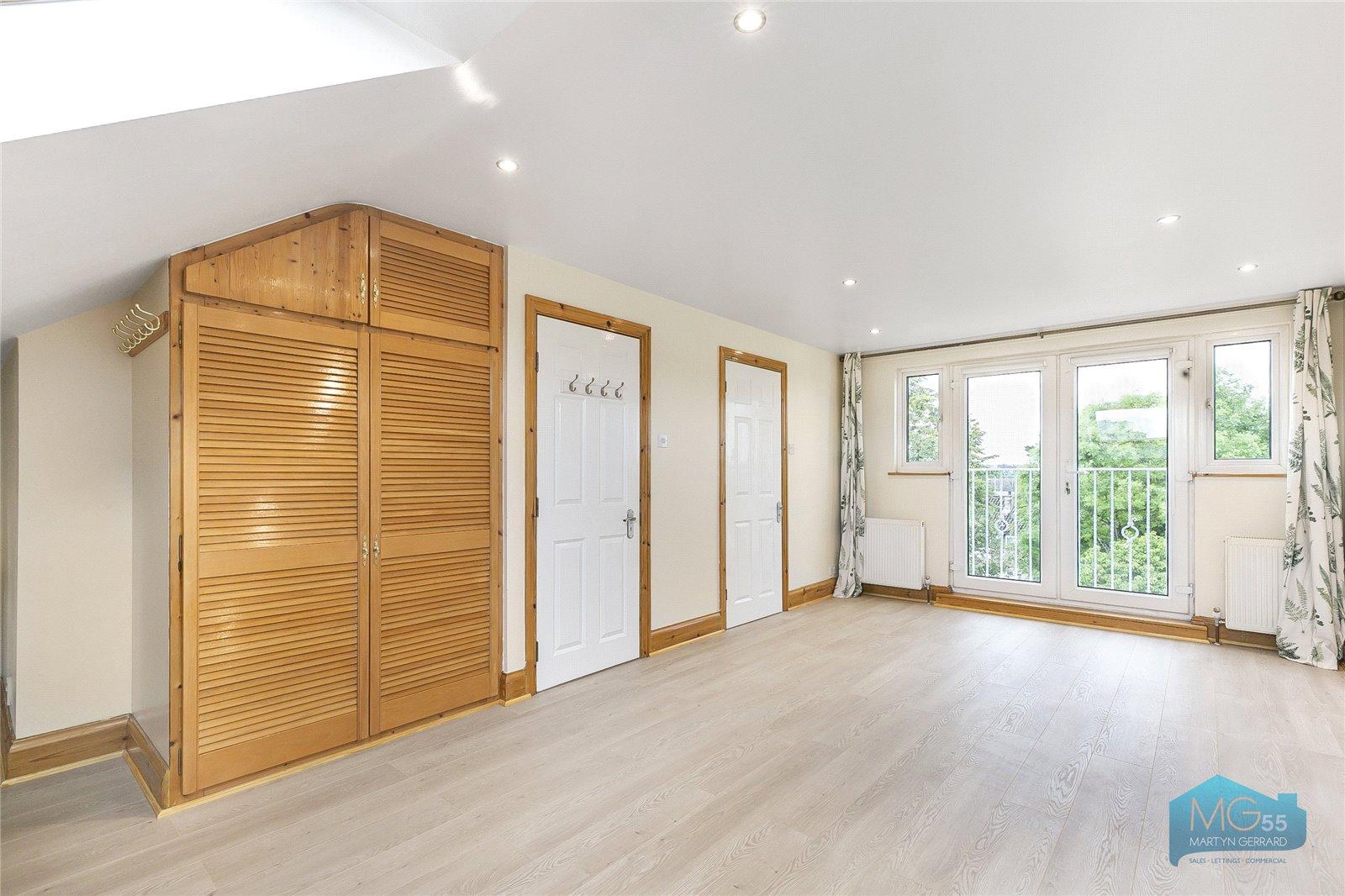 4 bedroom Semi-Detached House to rent - Martyn Gerrard