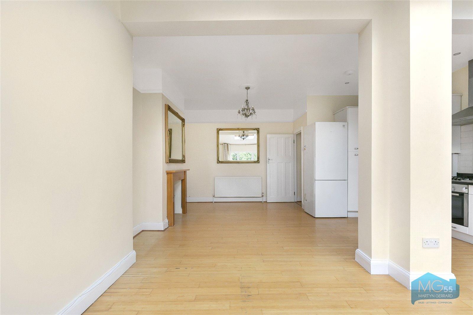 4 bedroom Semi-Detached House to rent - Martyn Gerrard