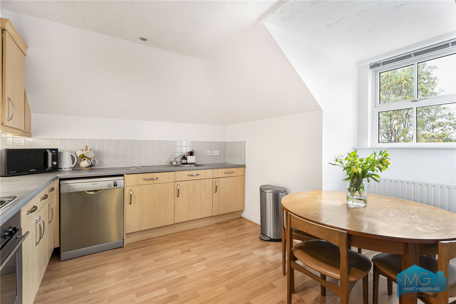 Garsdale Close, Friern Barnet, London, N11+  - Martyn Gerrard