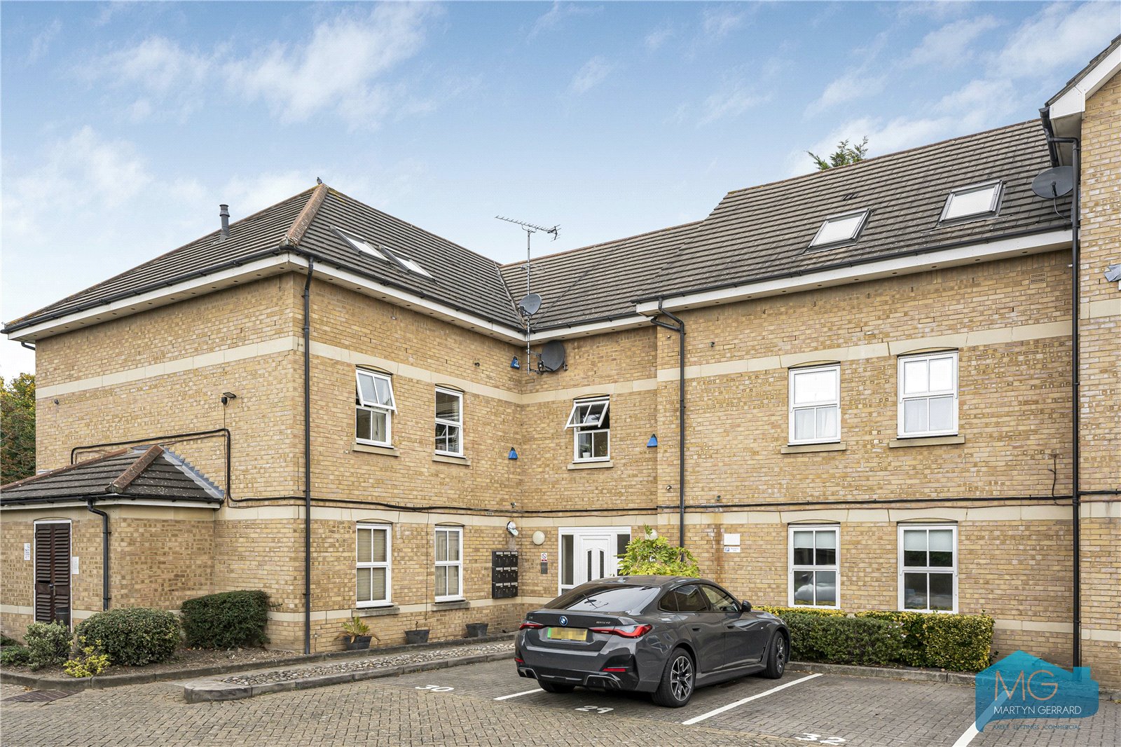 Garsdale Close, Friern Barnet, London, N11+  - Martyn Gerrard