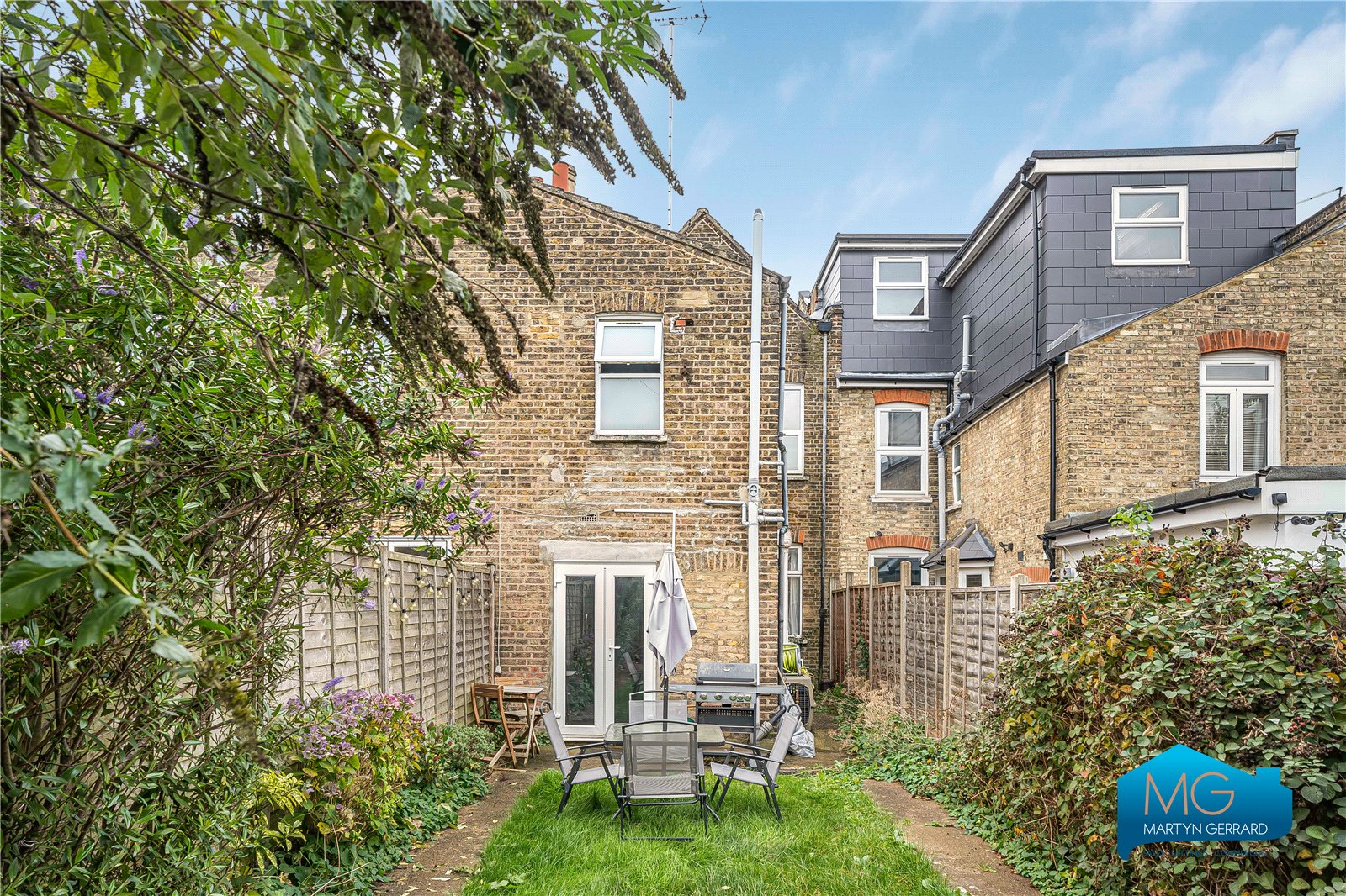 2 bedroom Ground Floor Flat to rent - Martyn Gerrard