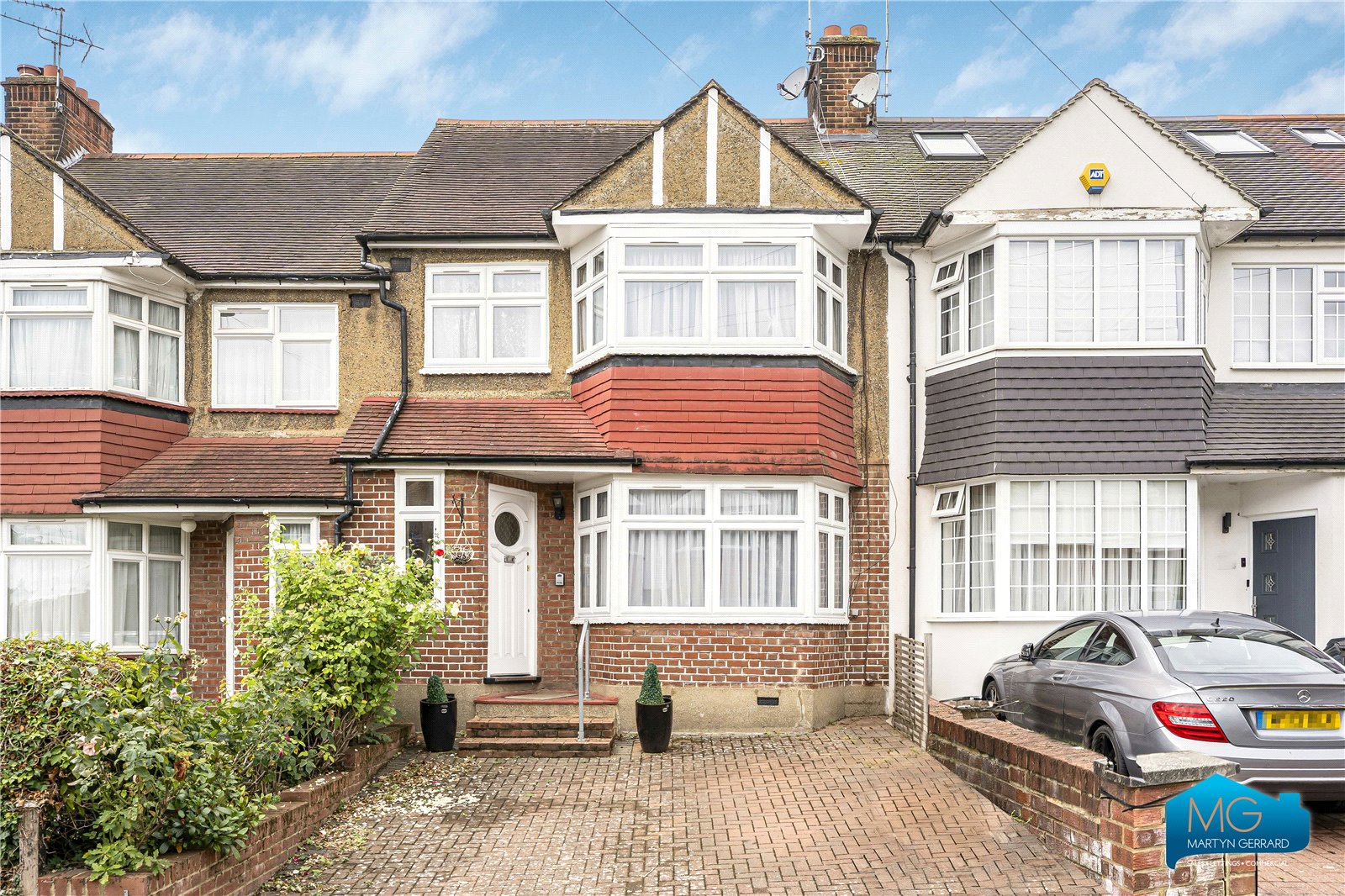 Cardrew Avenue, North Finchley, London, N12+ - Martyn Gerrard