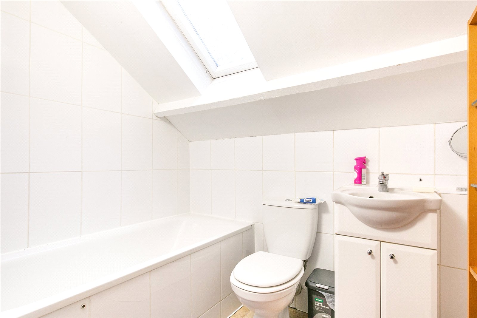 3 bedroom Semi-Detached House to rent - Martyn Gerrard