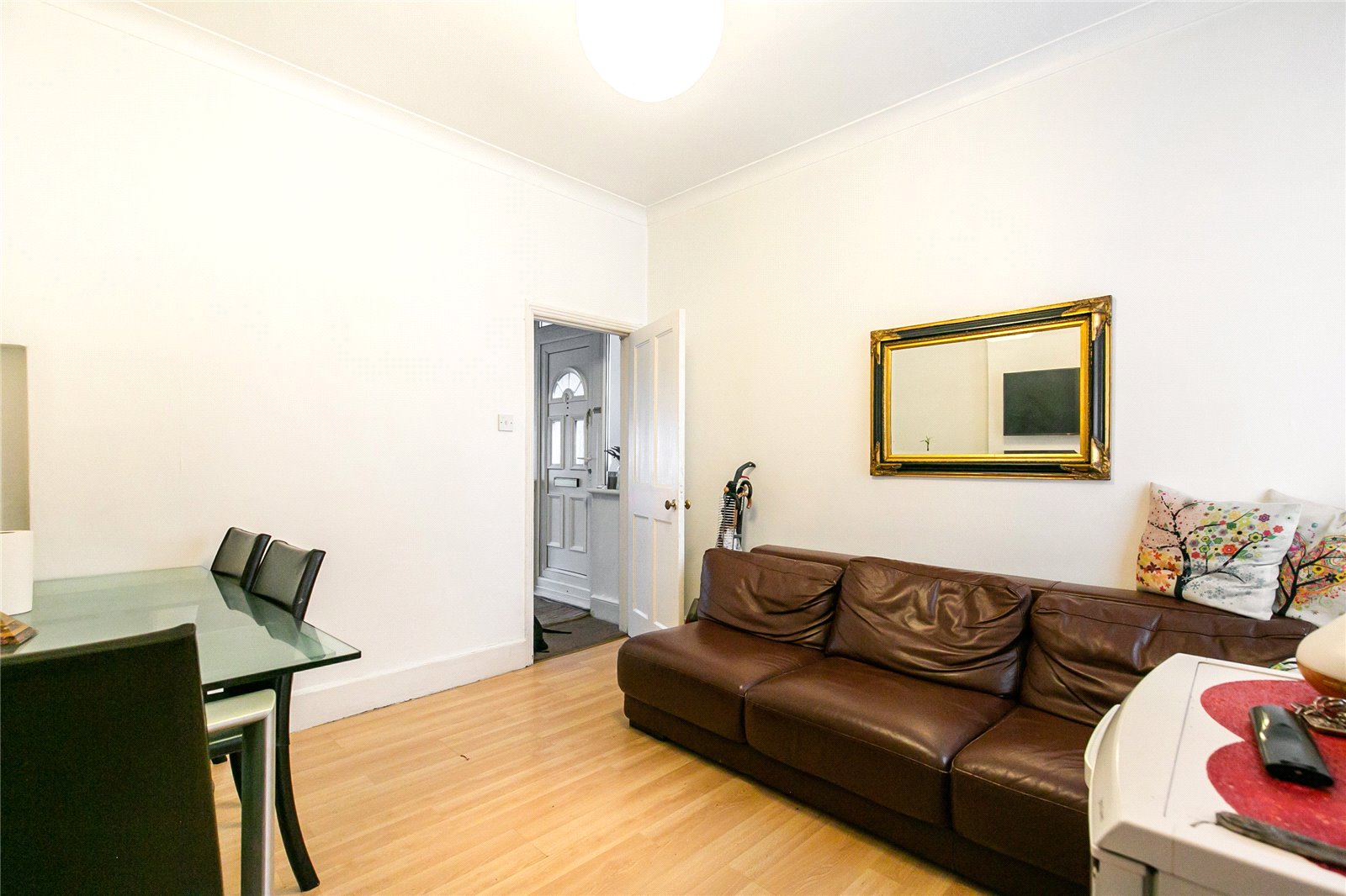 3 bedroom Semi-Detached House to rent - Martyn Gerrard