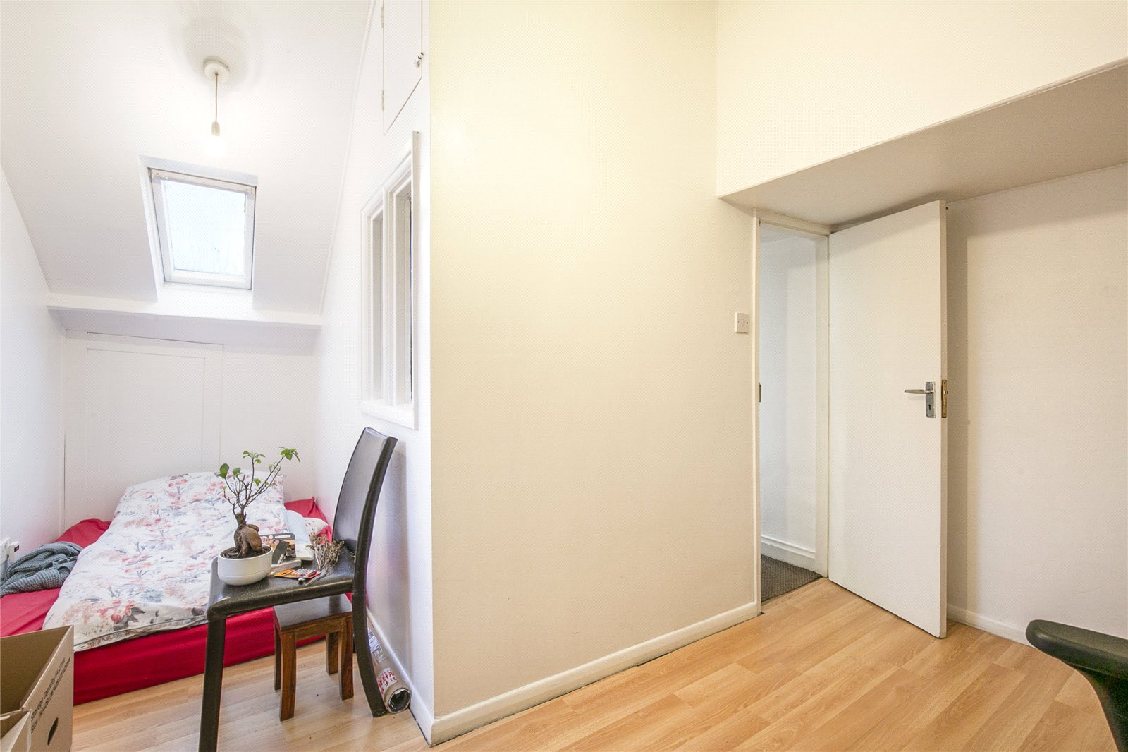 3 bedroom Semi-Detached House to rent - Martyn Gerrard