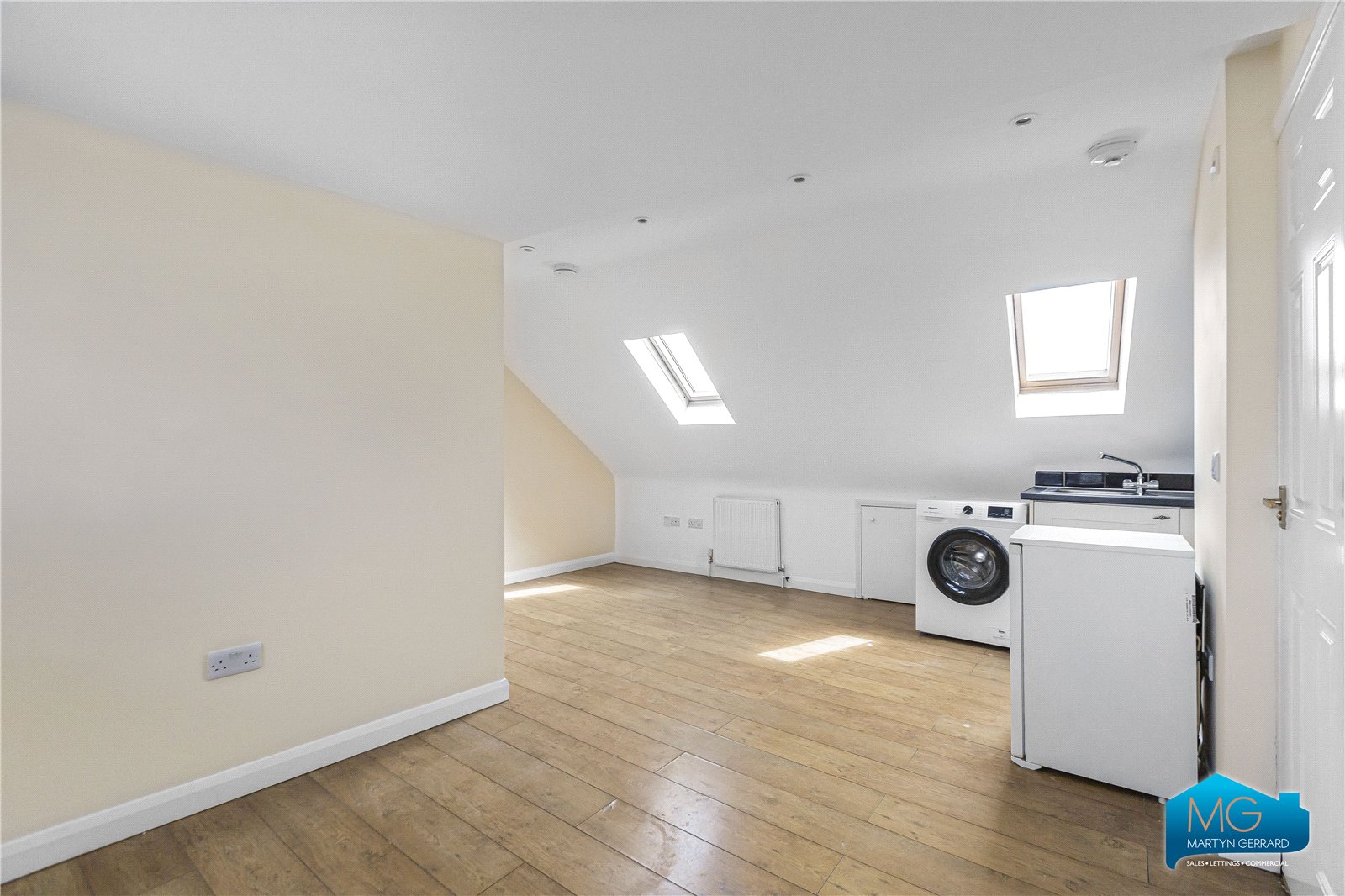 Apartment to rent - Martyn Gerrard
