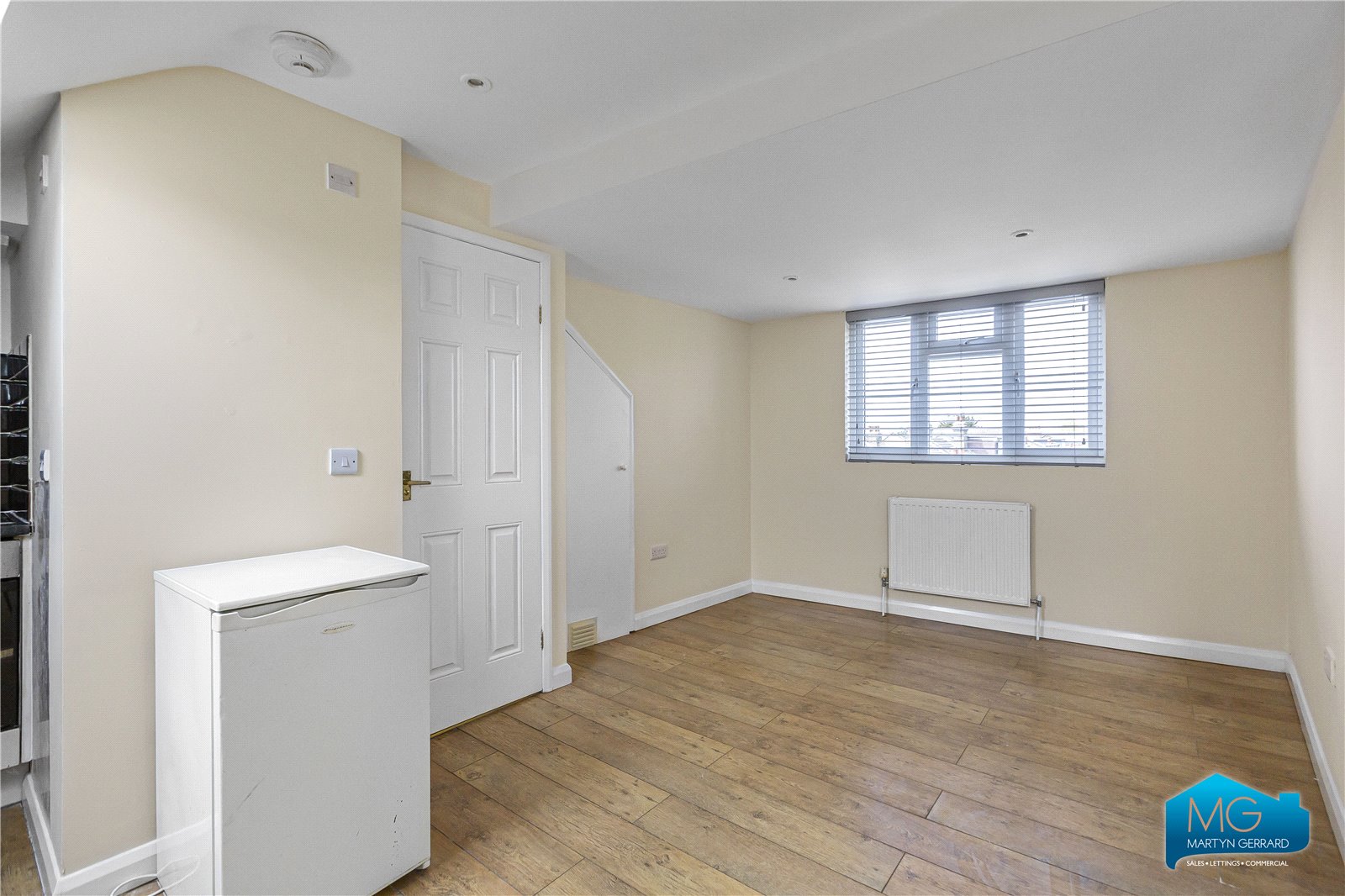 Apartment to rent - Martyn Gerrard