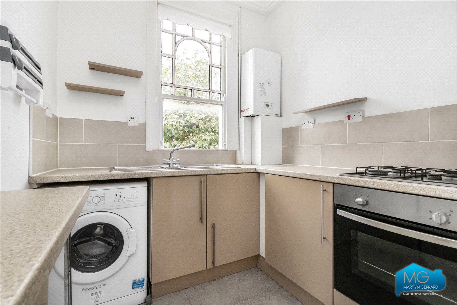 Bow Lane, North Finchley, London, N12+ - Martyn Gerrard