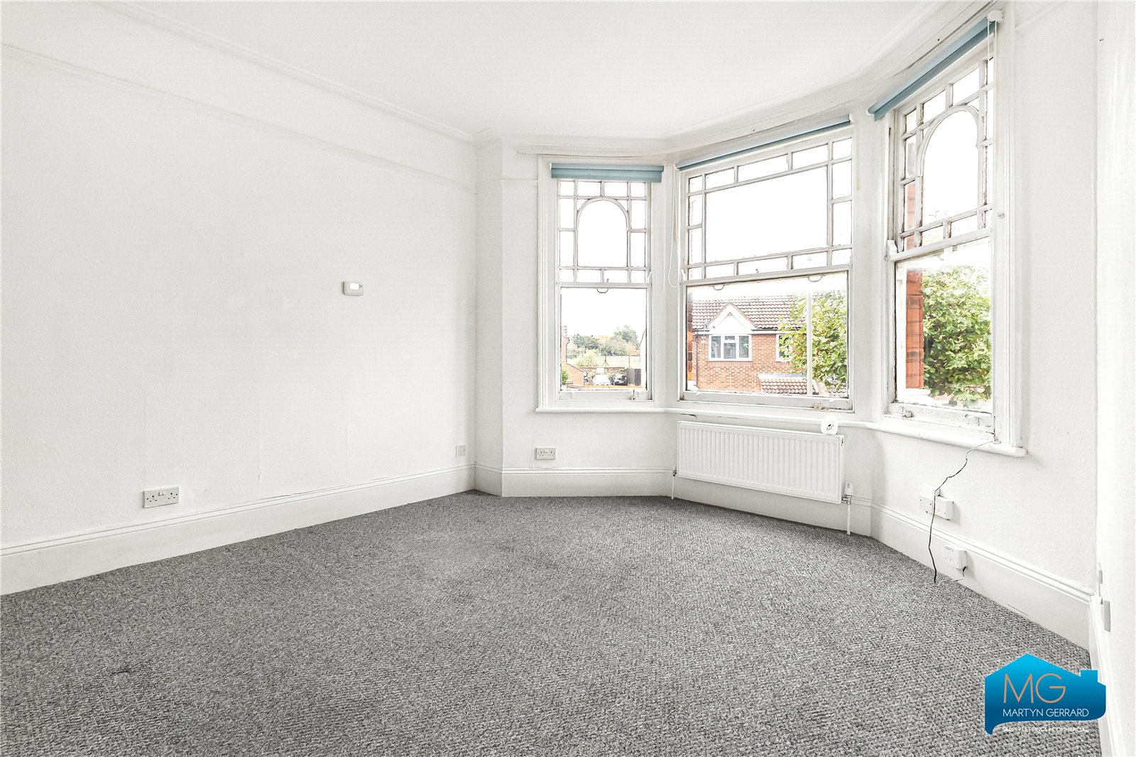 Bow Lane, North Finchley, London, N12+ - Martyn Gerrard