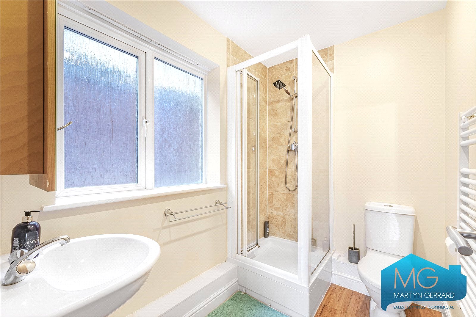2 bedroom Ground Floor Flat to rent - Martyn Gerrard