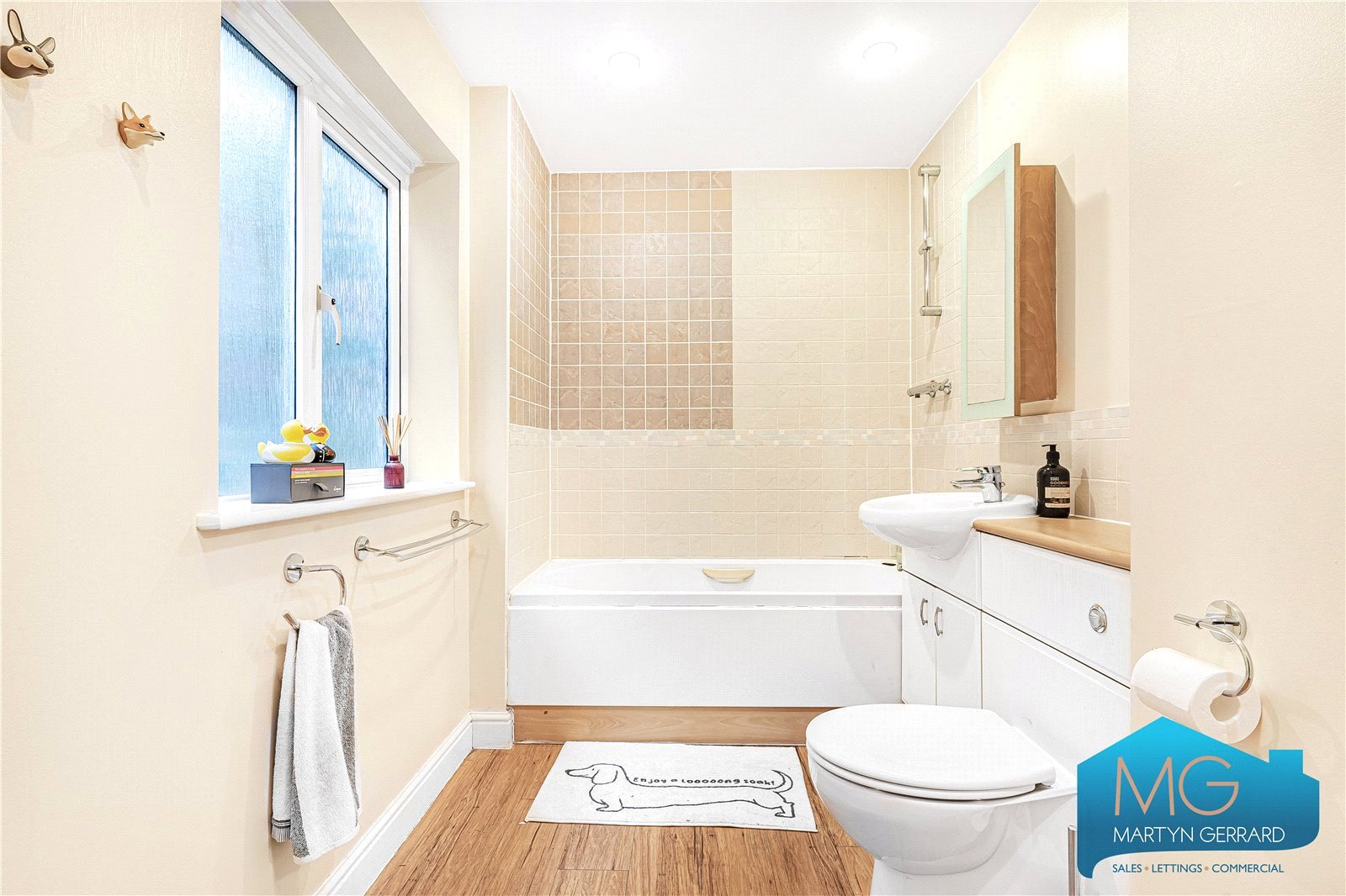 2 bedroom Ground Floor Flat to rent - Martyn Gerrard