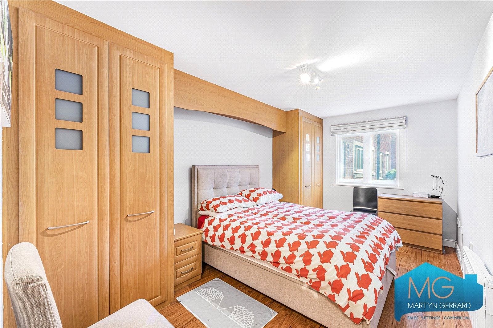 2 bedroom Ground Floor Flat to rent - Martyn Gerrard