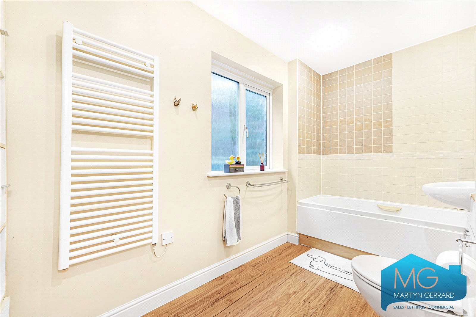 2 bedroom Ground Floor Flat to rent - Martyn Gerrard