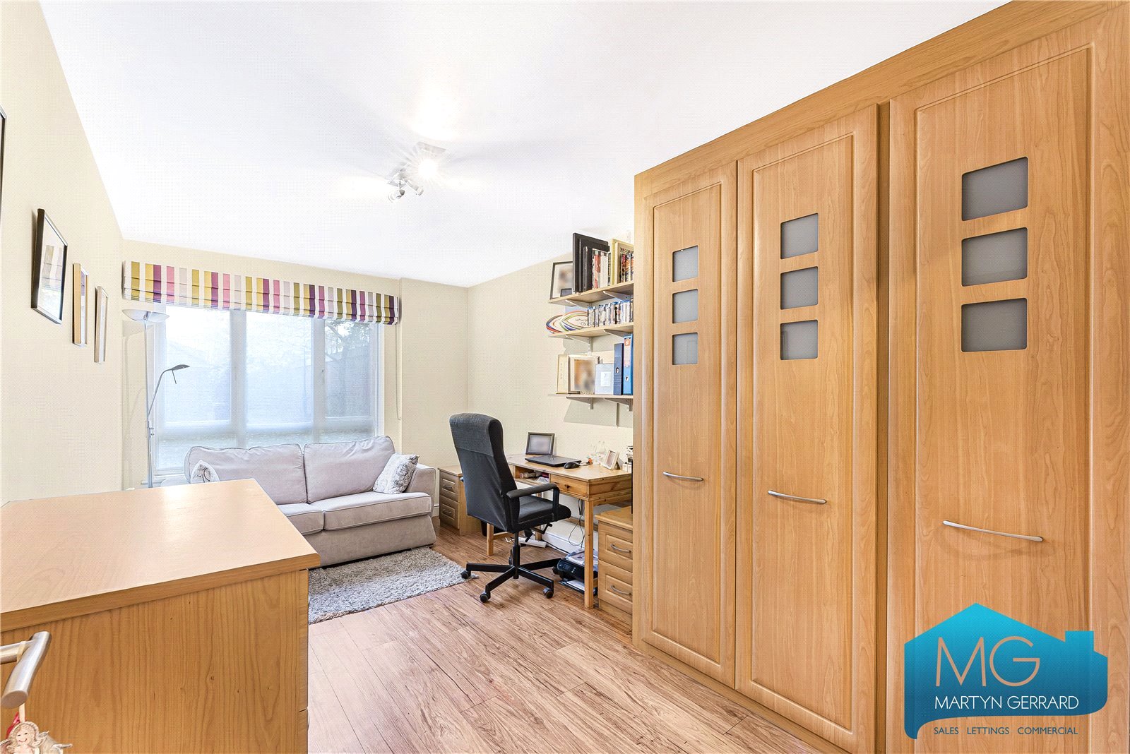 2 bedroom Ground Floor Flat to rent - Martyn Gerrard