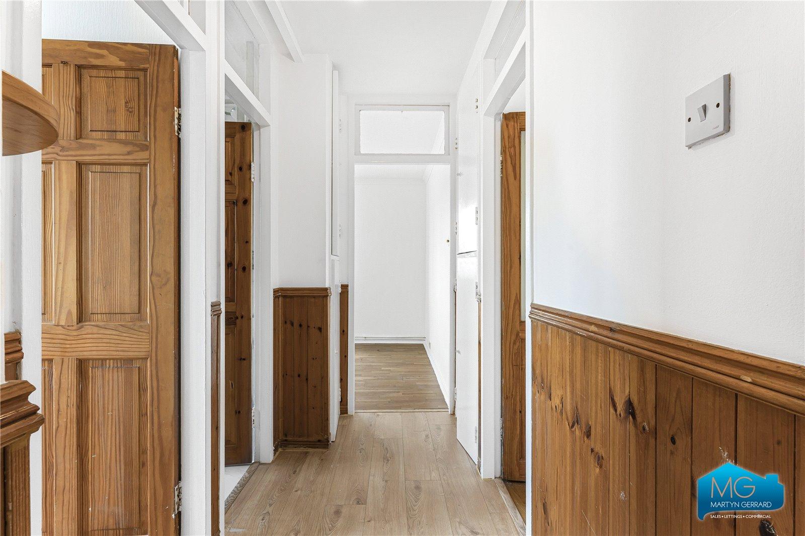 2 bedroom Apartment to rent - Martyn Gerrard