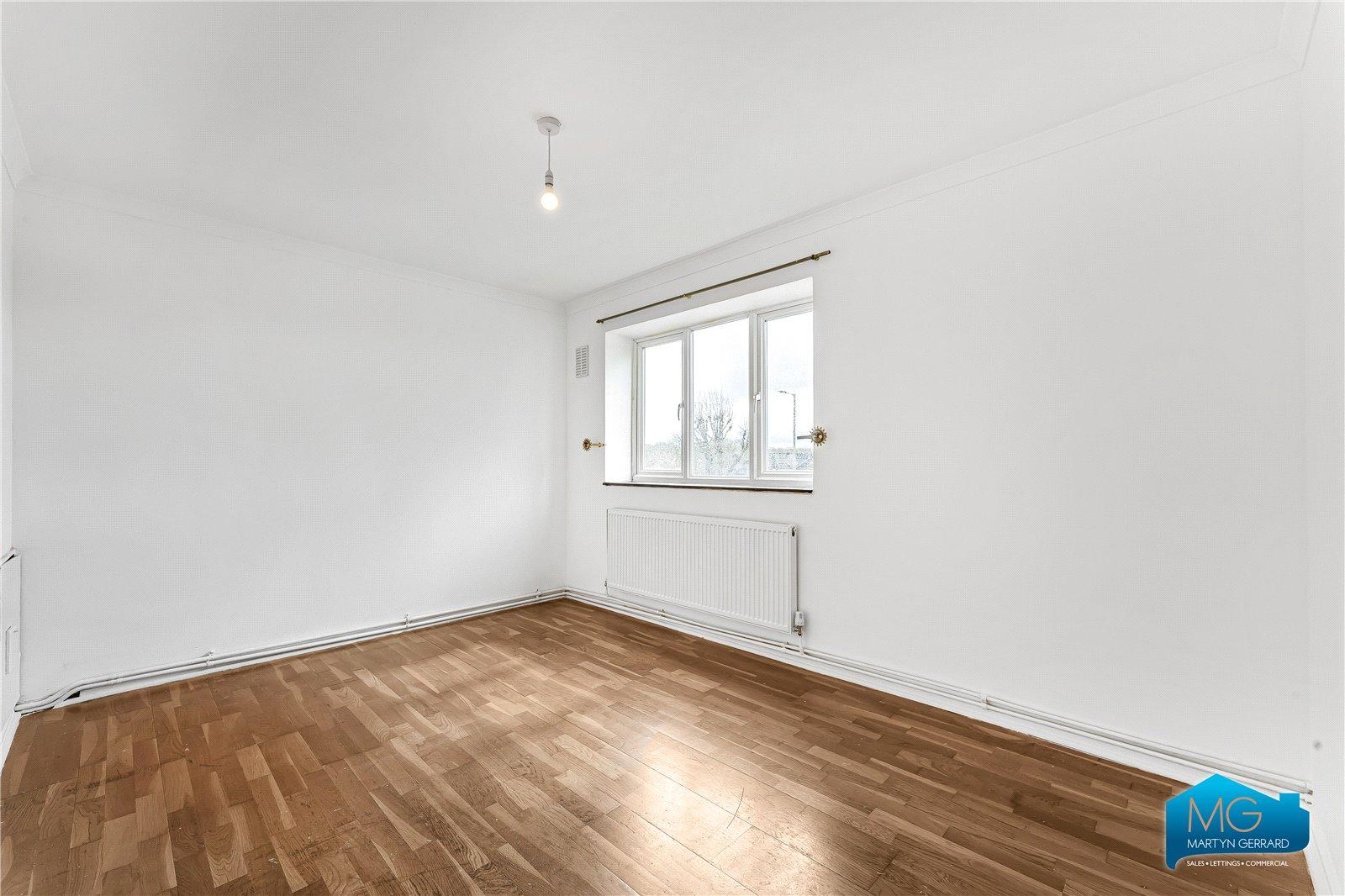 2 bedroom Apartment to rent - Martyn Gerrard