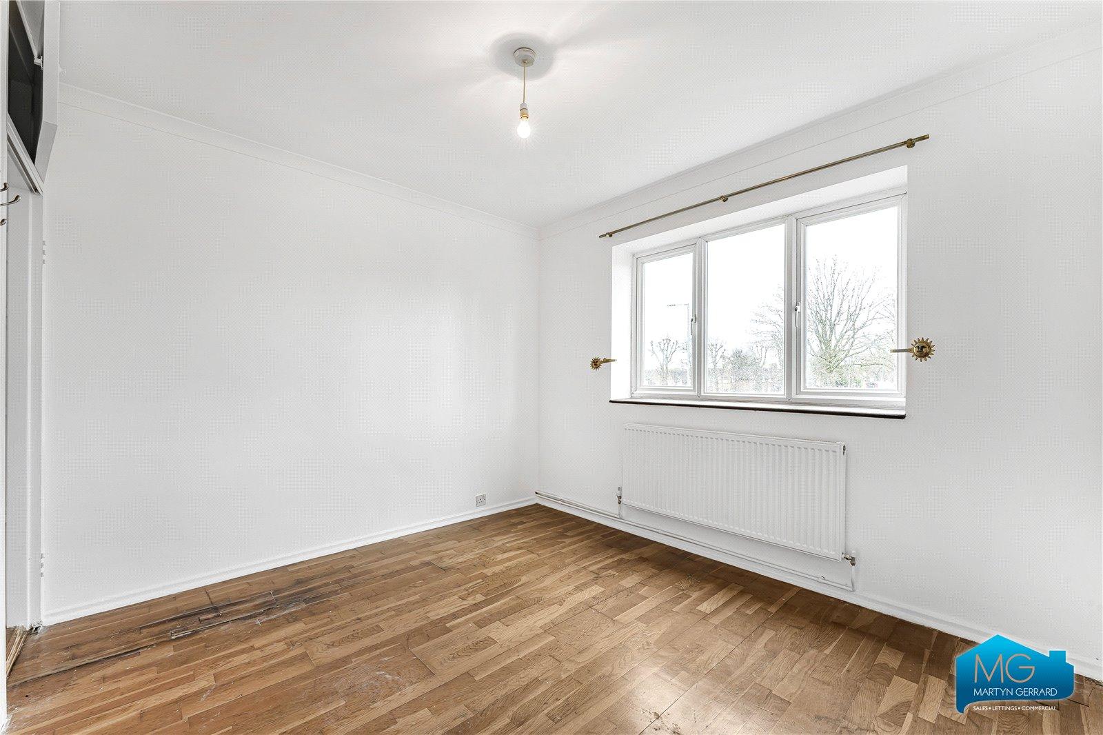 2 bedroom Apartment to rent - Martyn Gerrard