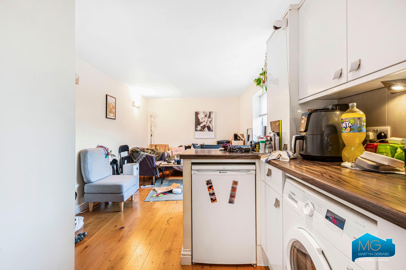 1 bedroom Apartment to rent - Martyn Gerrard
