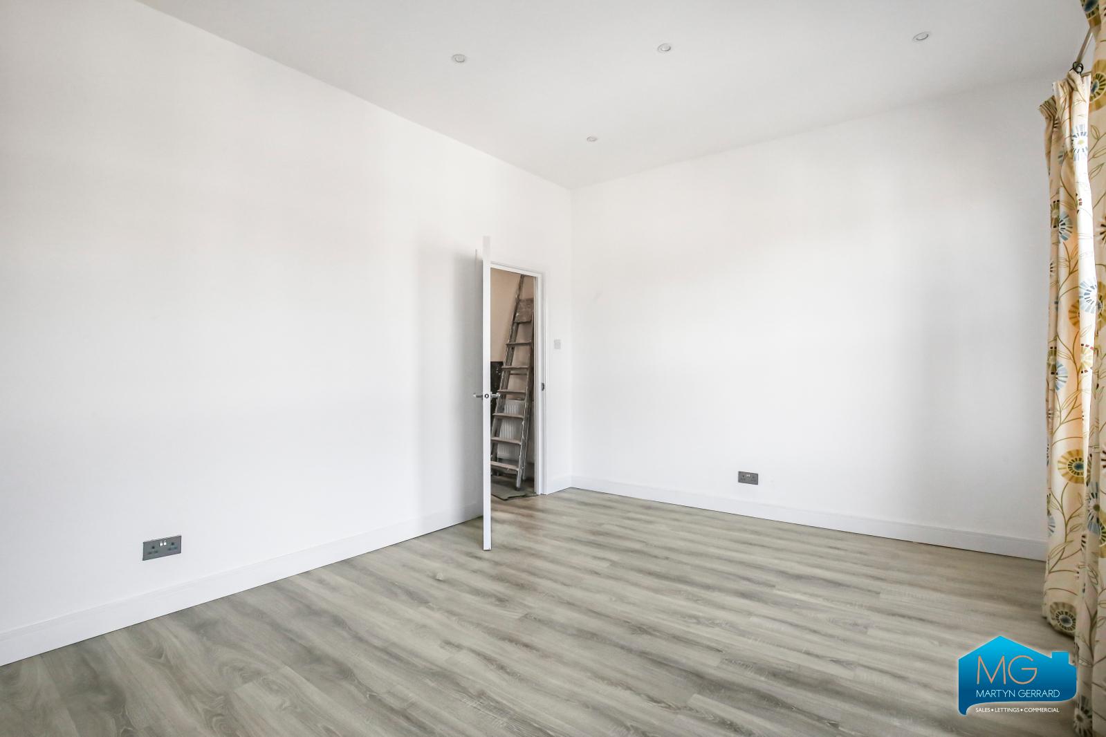 4 bedroom Terraced House to rent - Martyn Gerrard