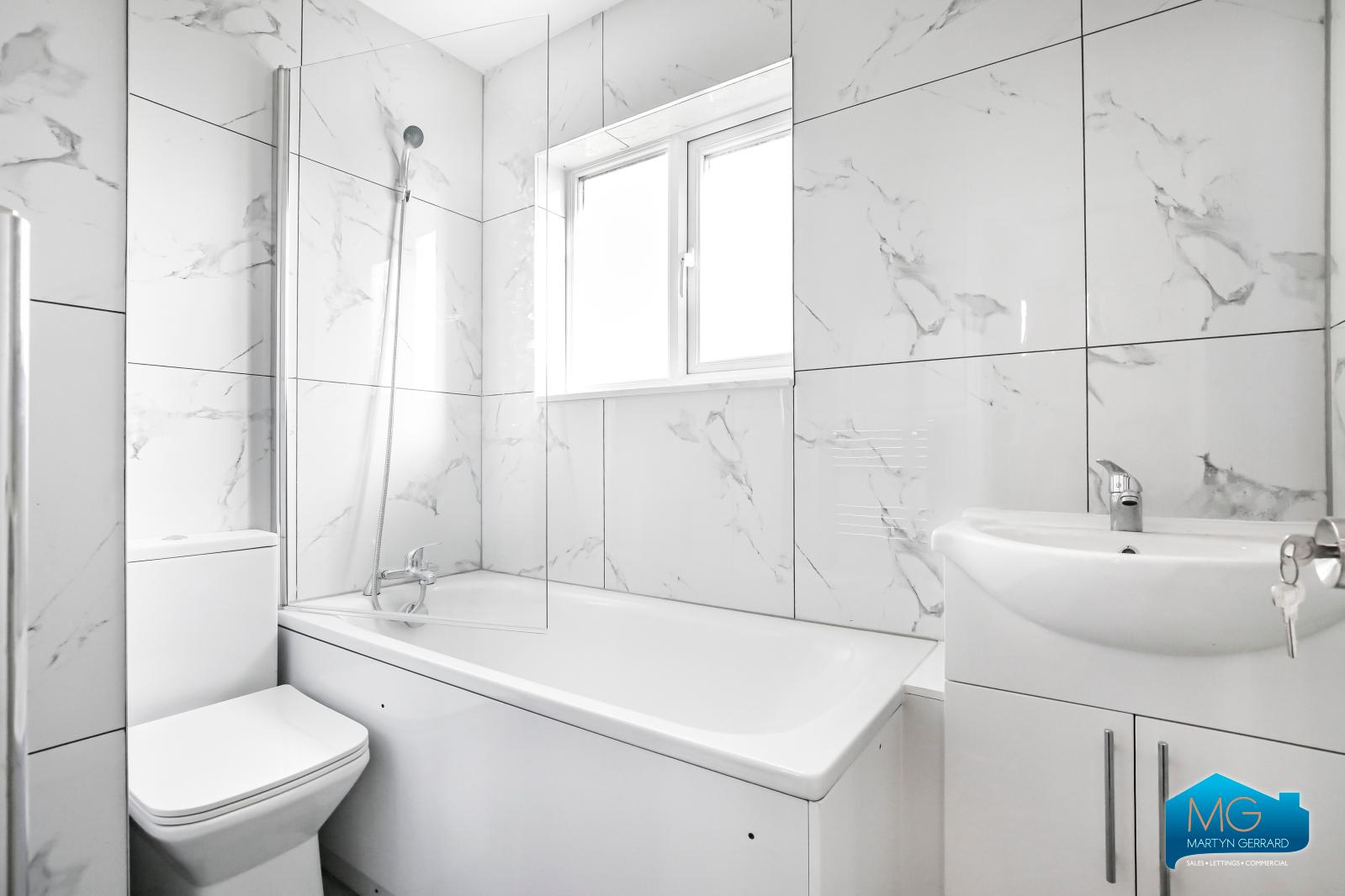 4 bedroom Terraced House to rent - Martyn Gerrard