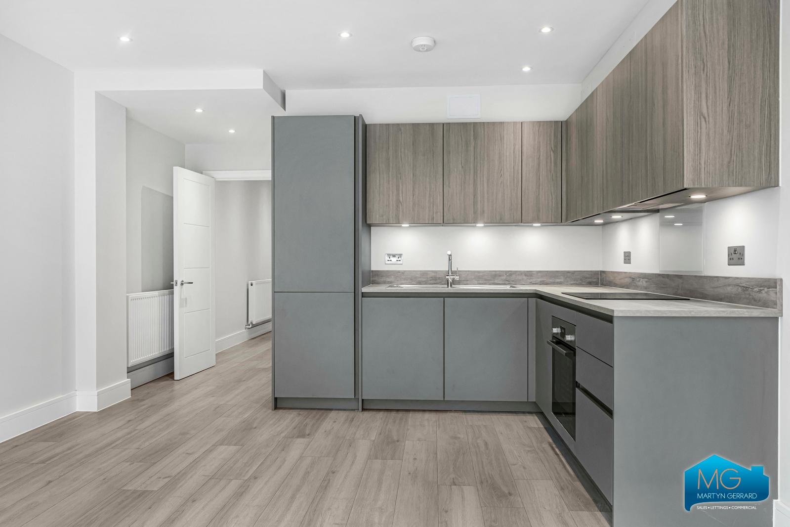 1 bedroom Ground Floor Flat to rent - Martyn Gerrard
