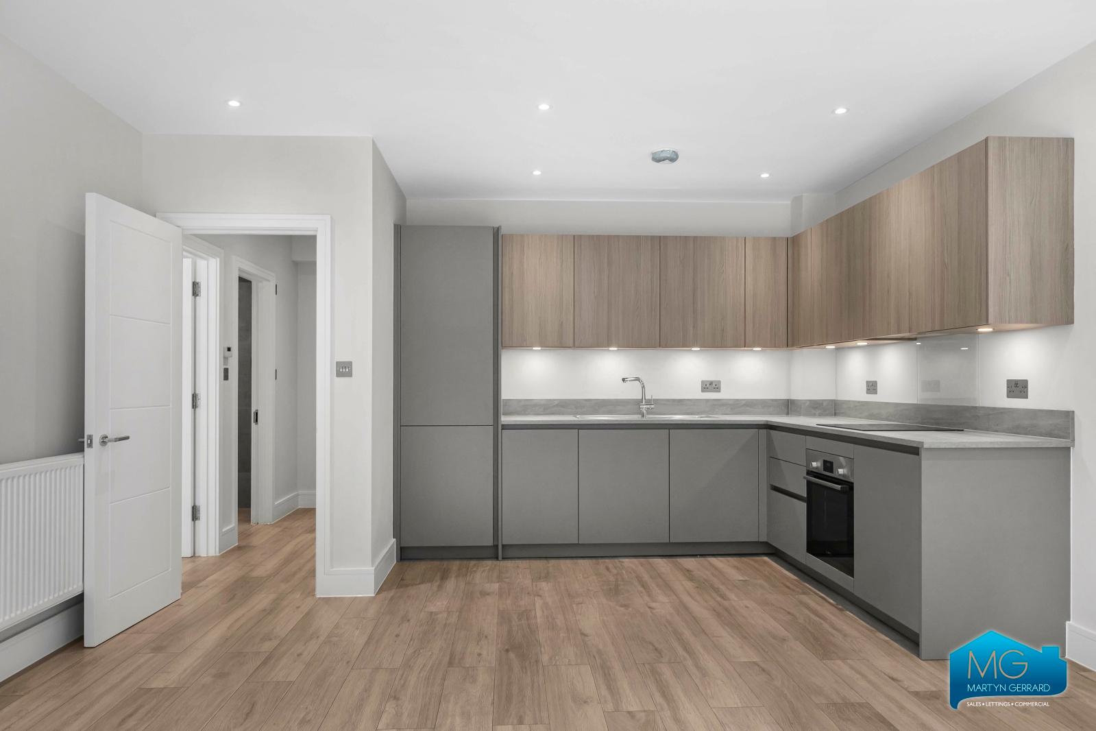 1 bedroom Ground Floor Flat to rent - Martyn Gerrard